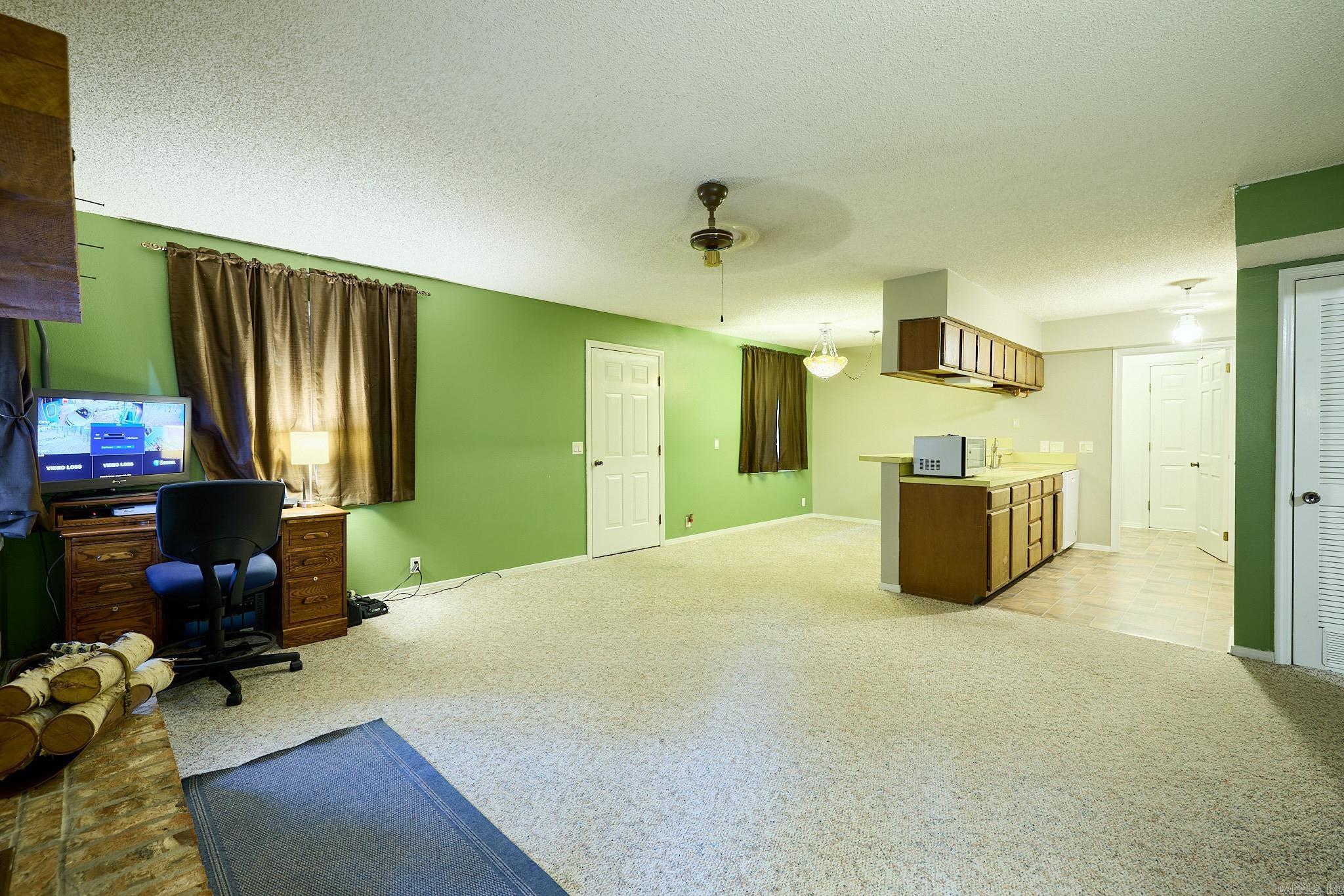 36 Arias Way