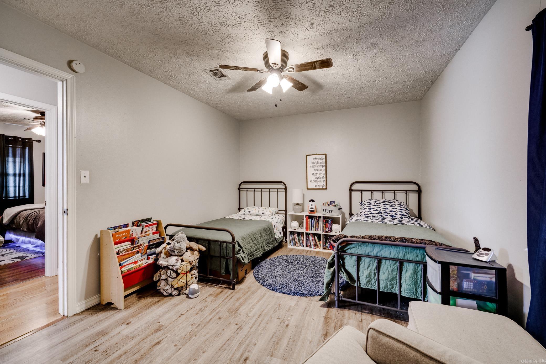 2036 Hwy 60 E