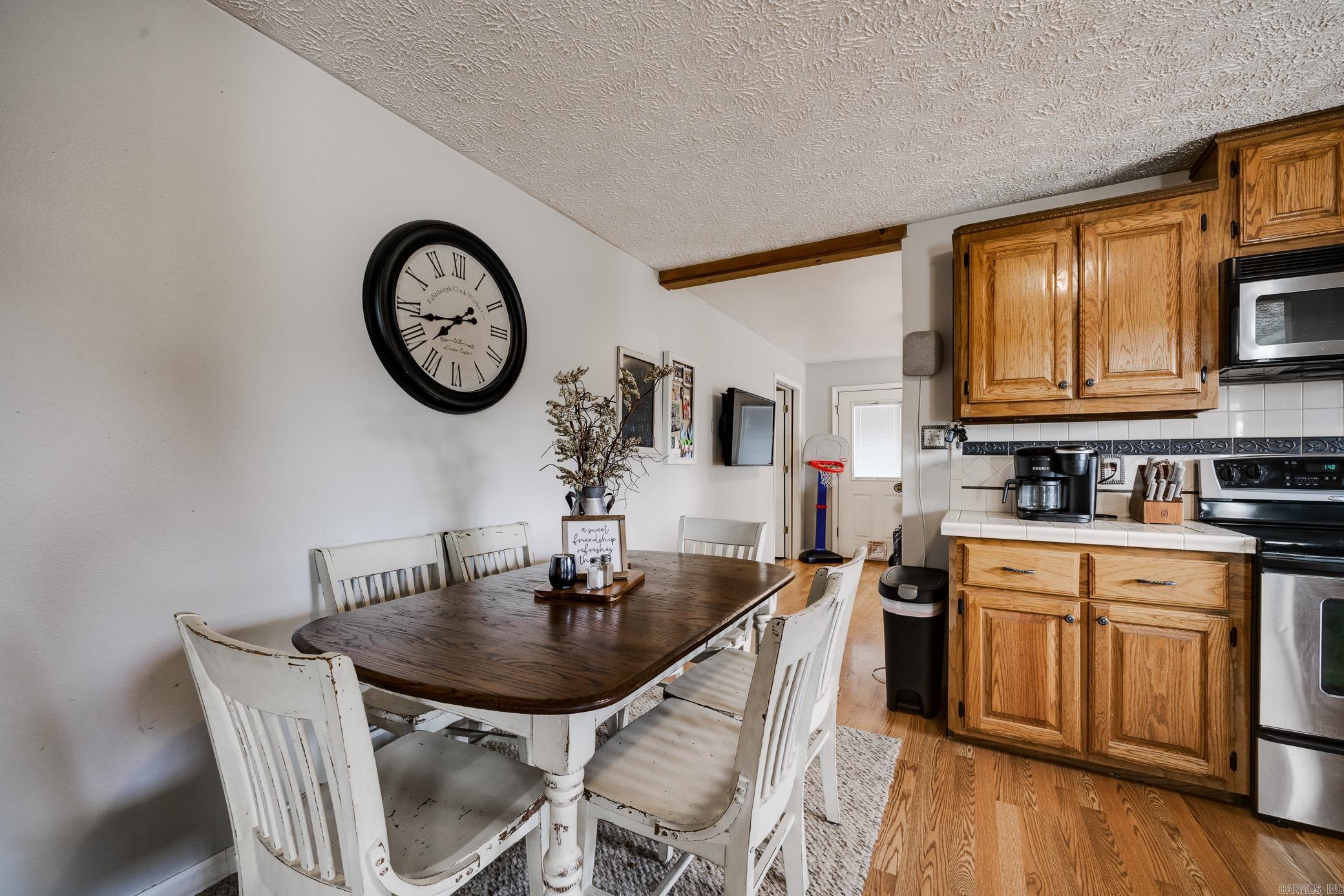 2036 Hwy 60 E