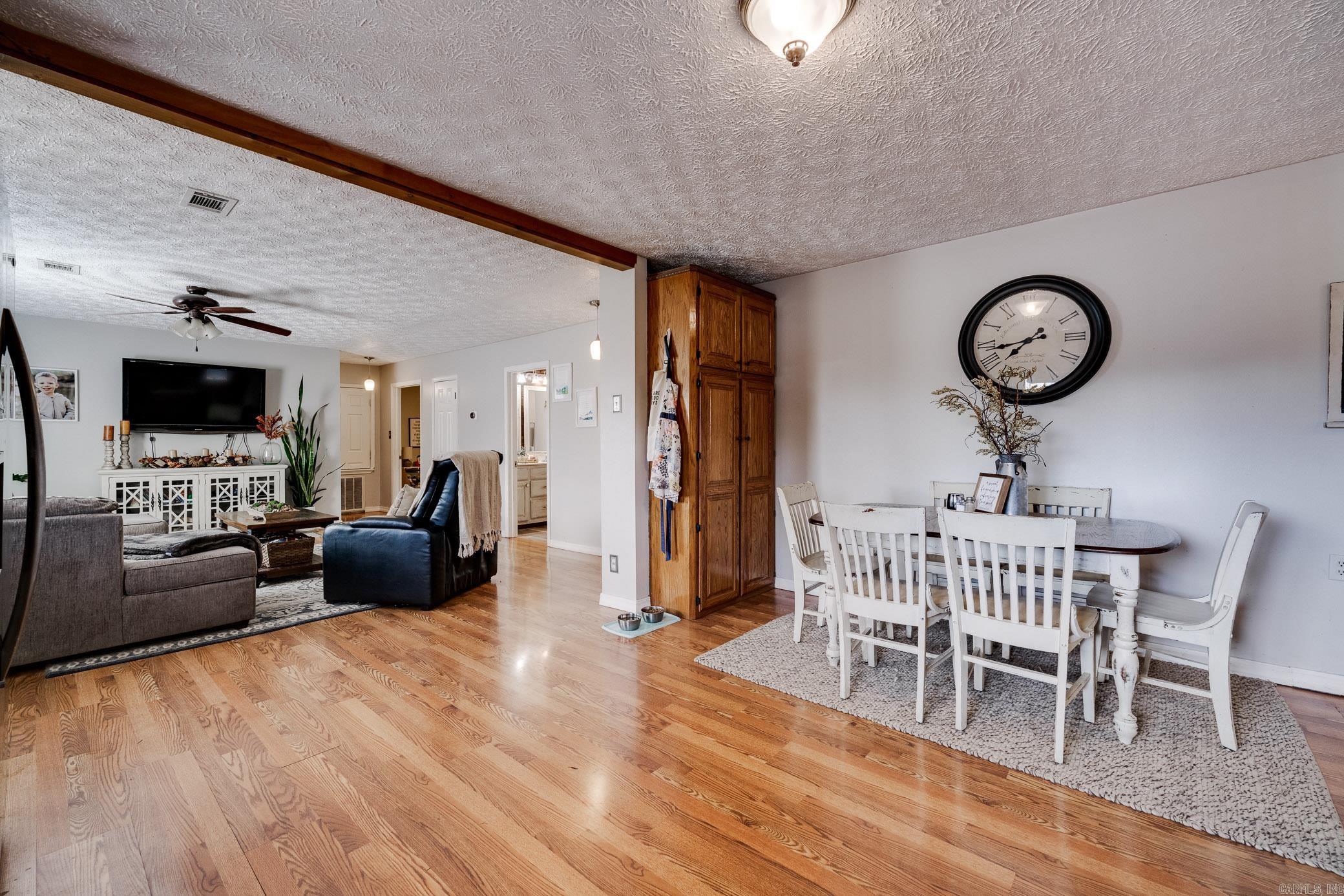 2036 Hwy 60 E