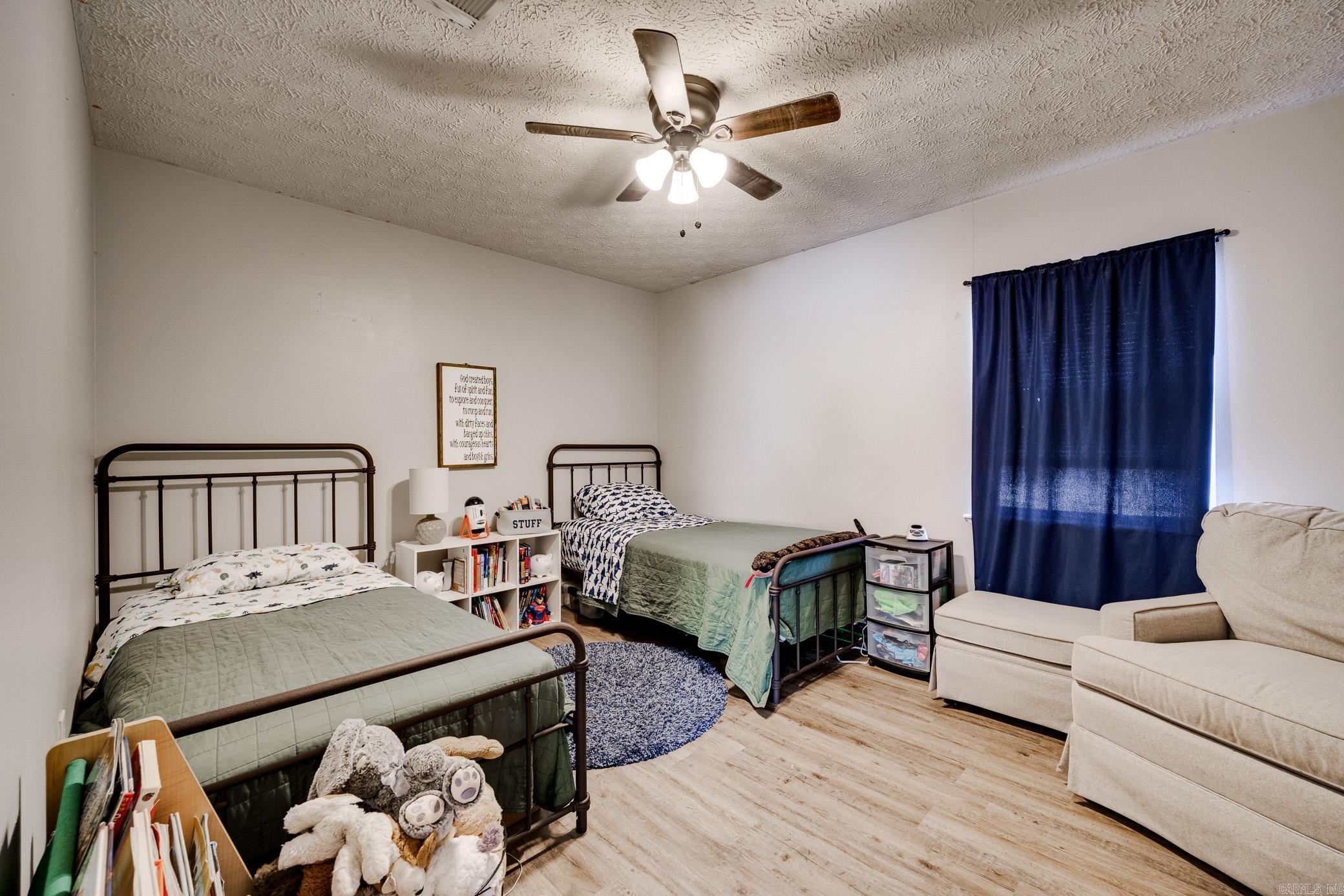 2036 Hwy 60 E