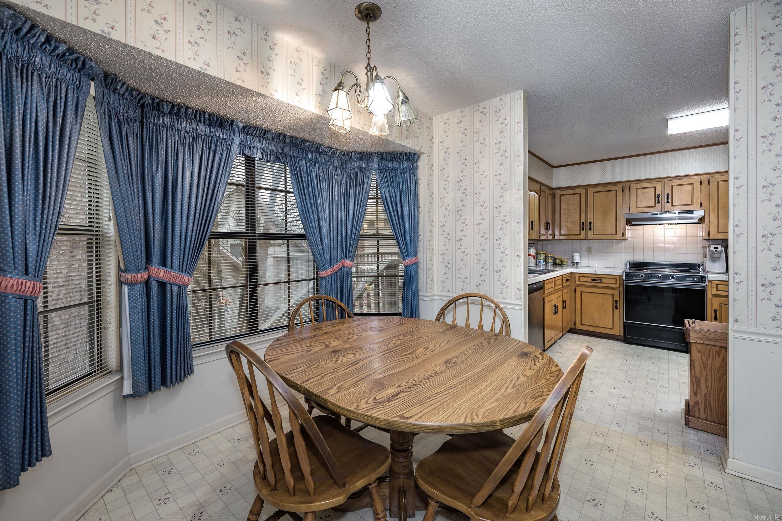2120 Forest Creek Drive