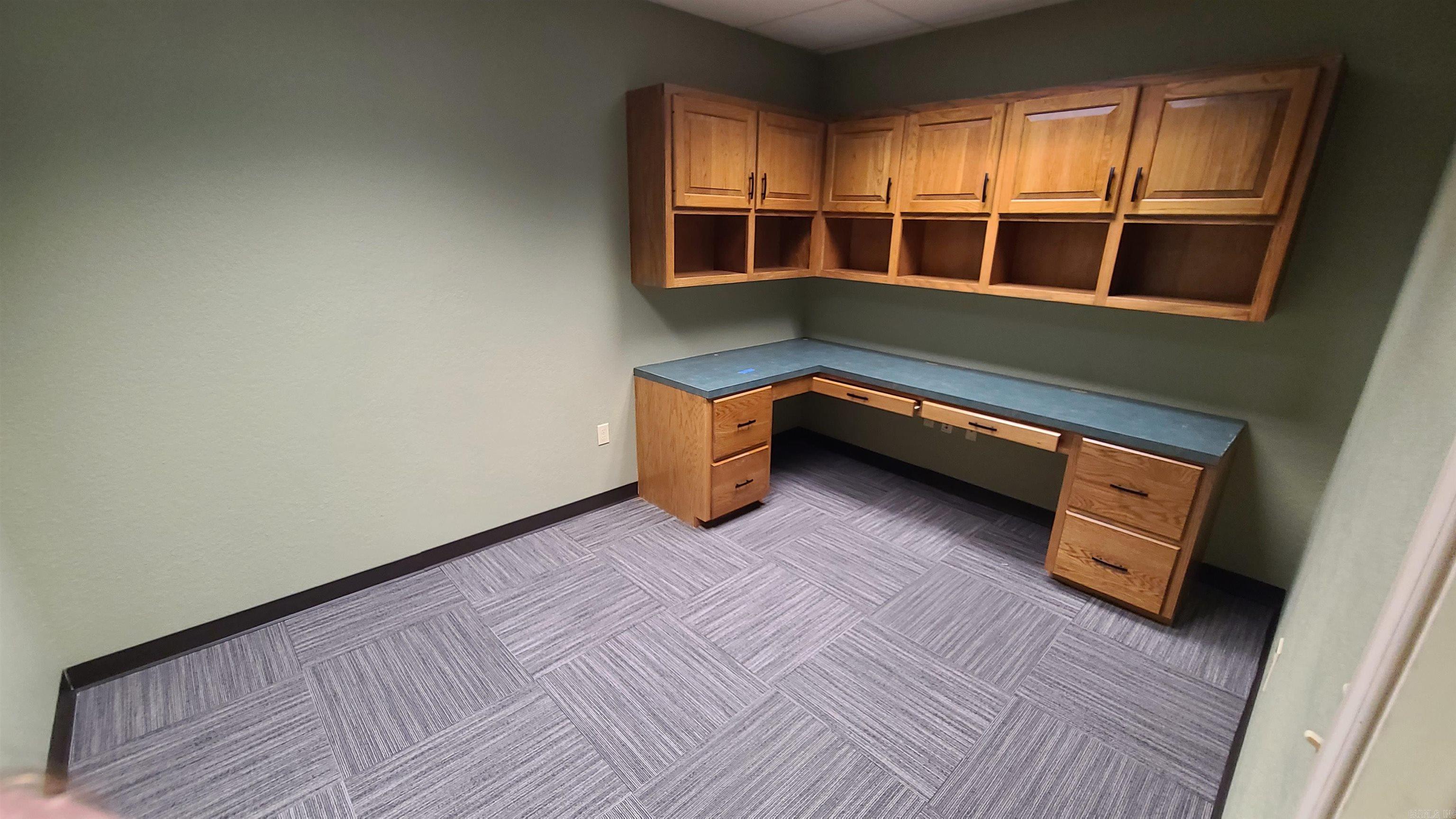 1820 Central Avenue, Suite P