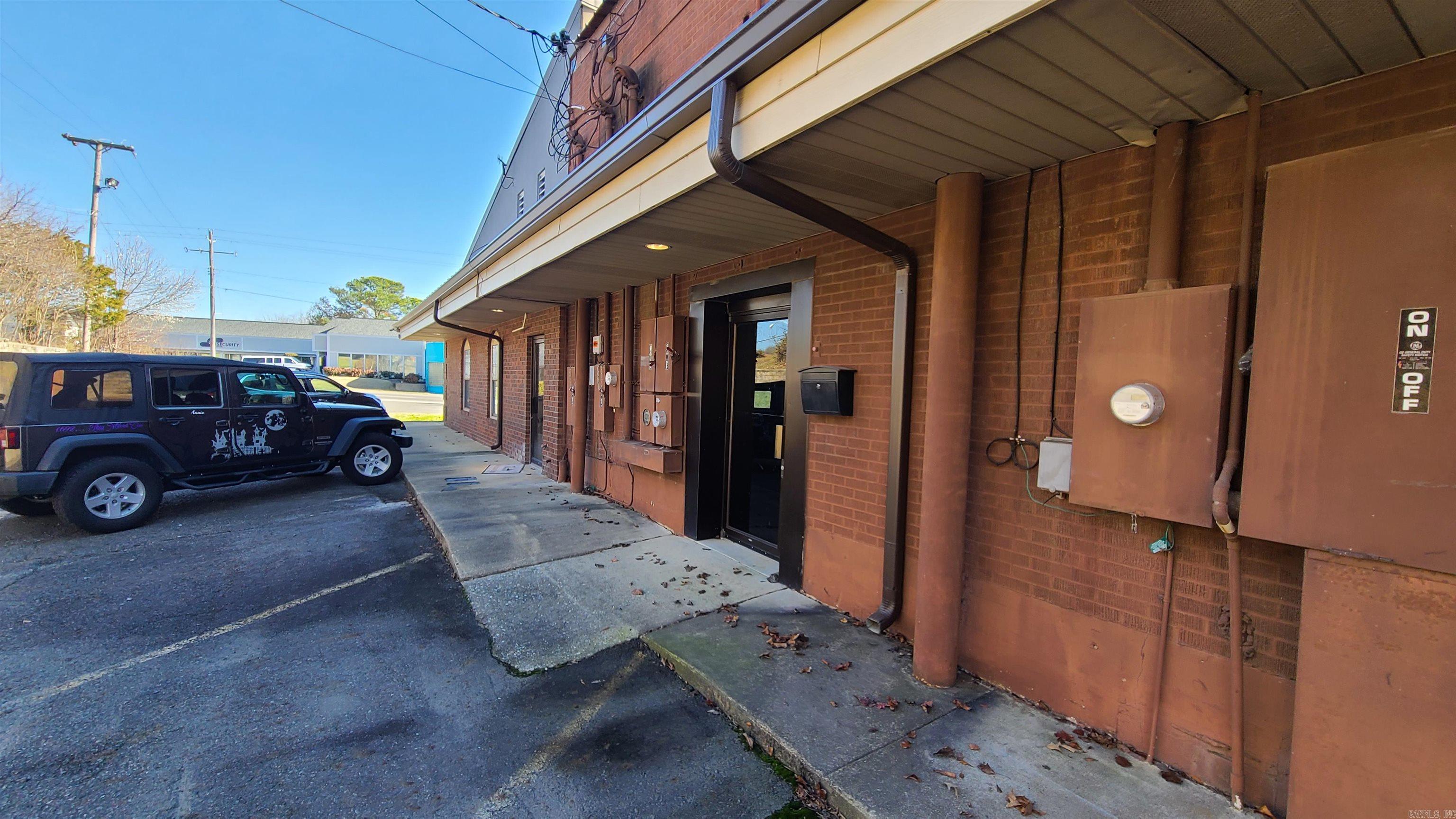 1820 Central Avenue, Suite P