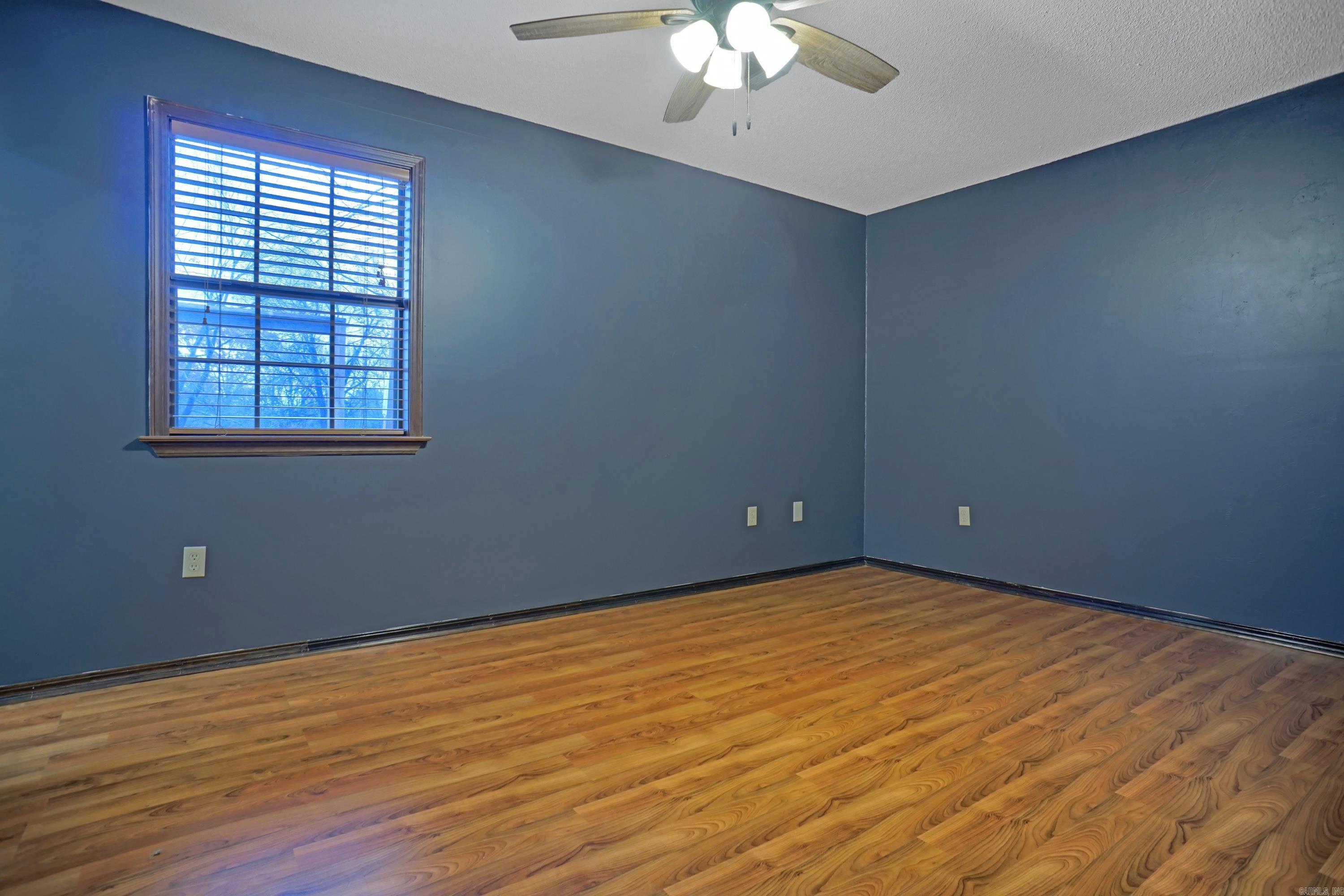 1221 Palmer Road