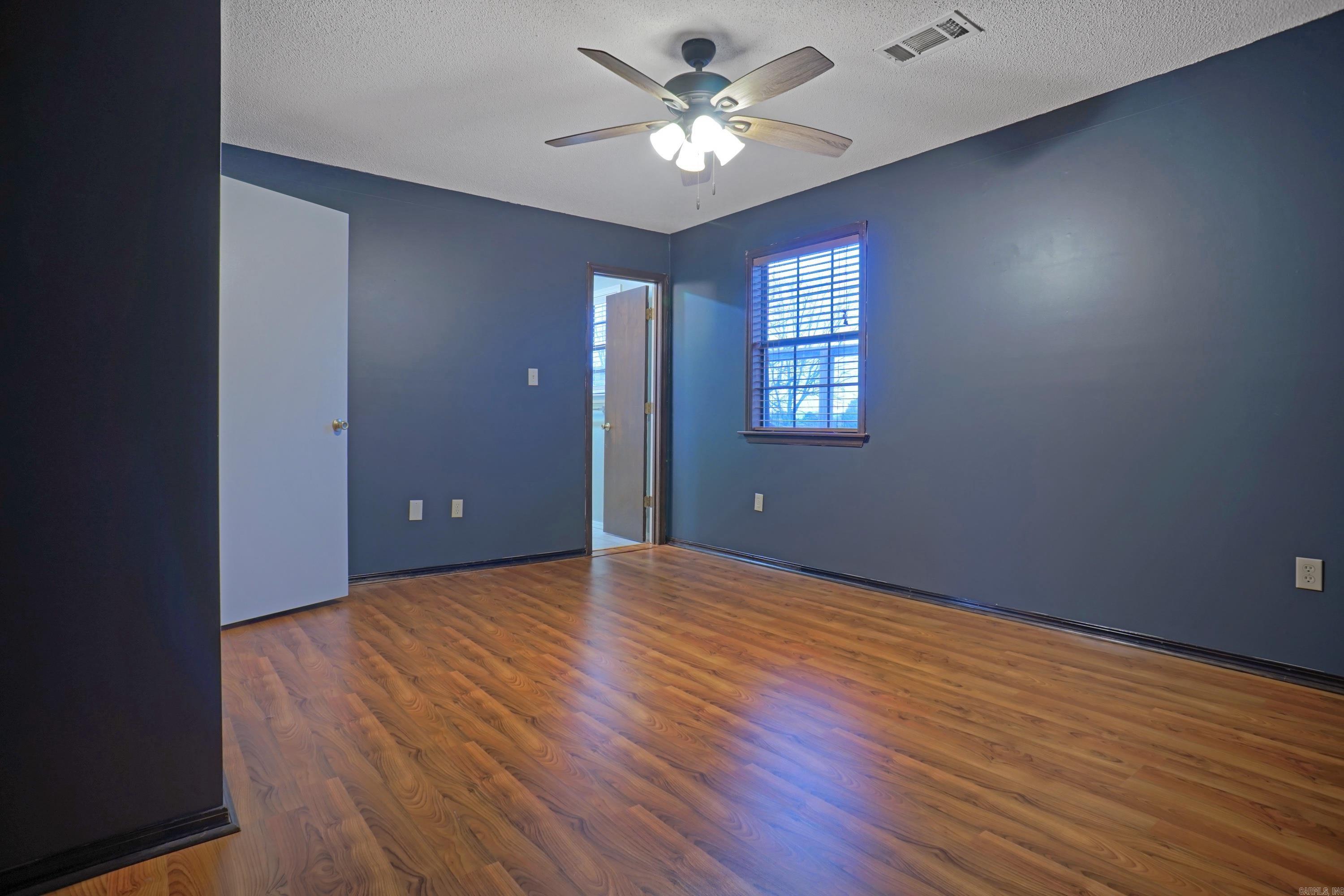 1221 Palmer Road