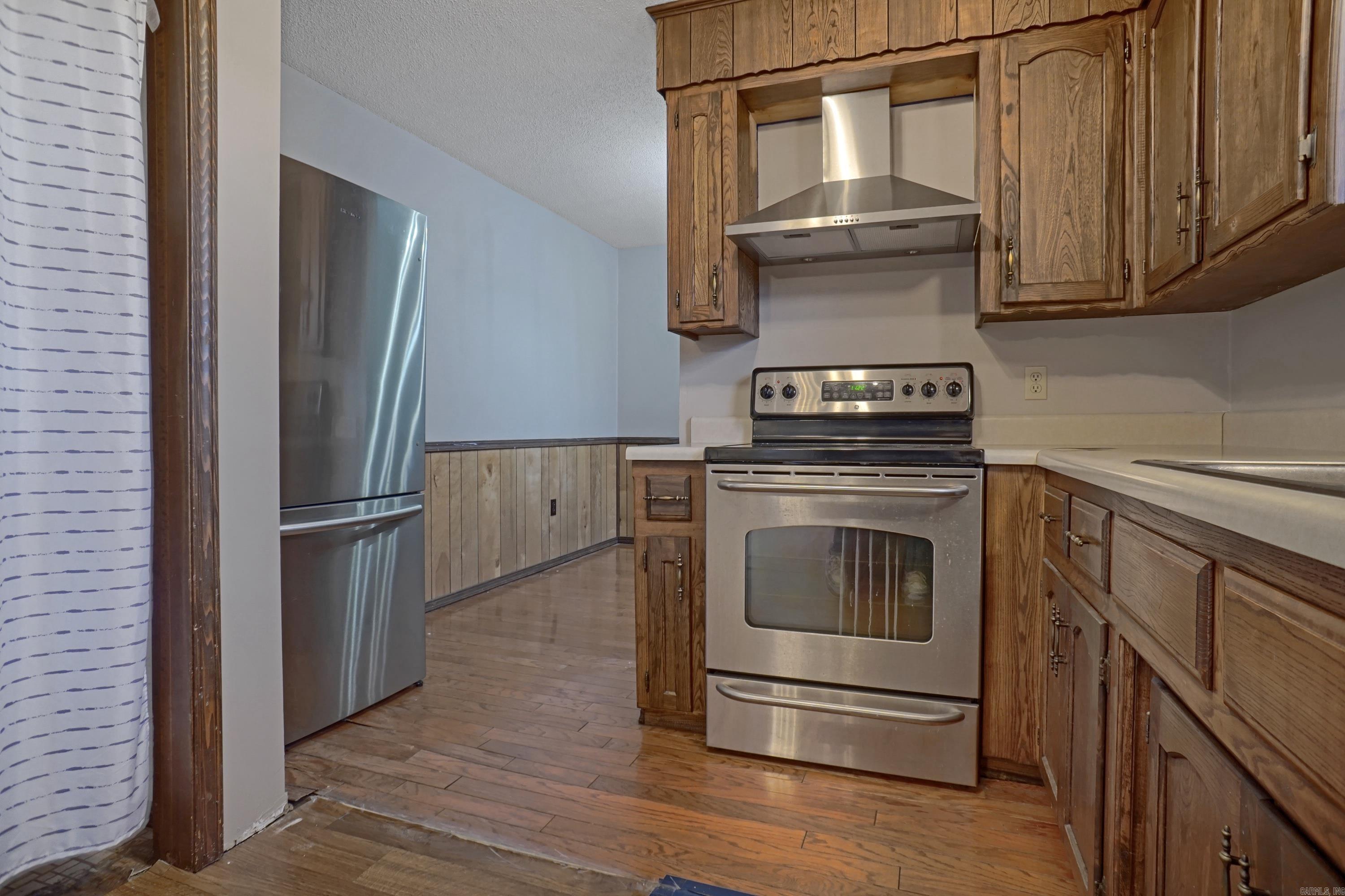 1221 Palmer Road