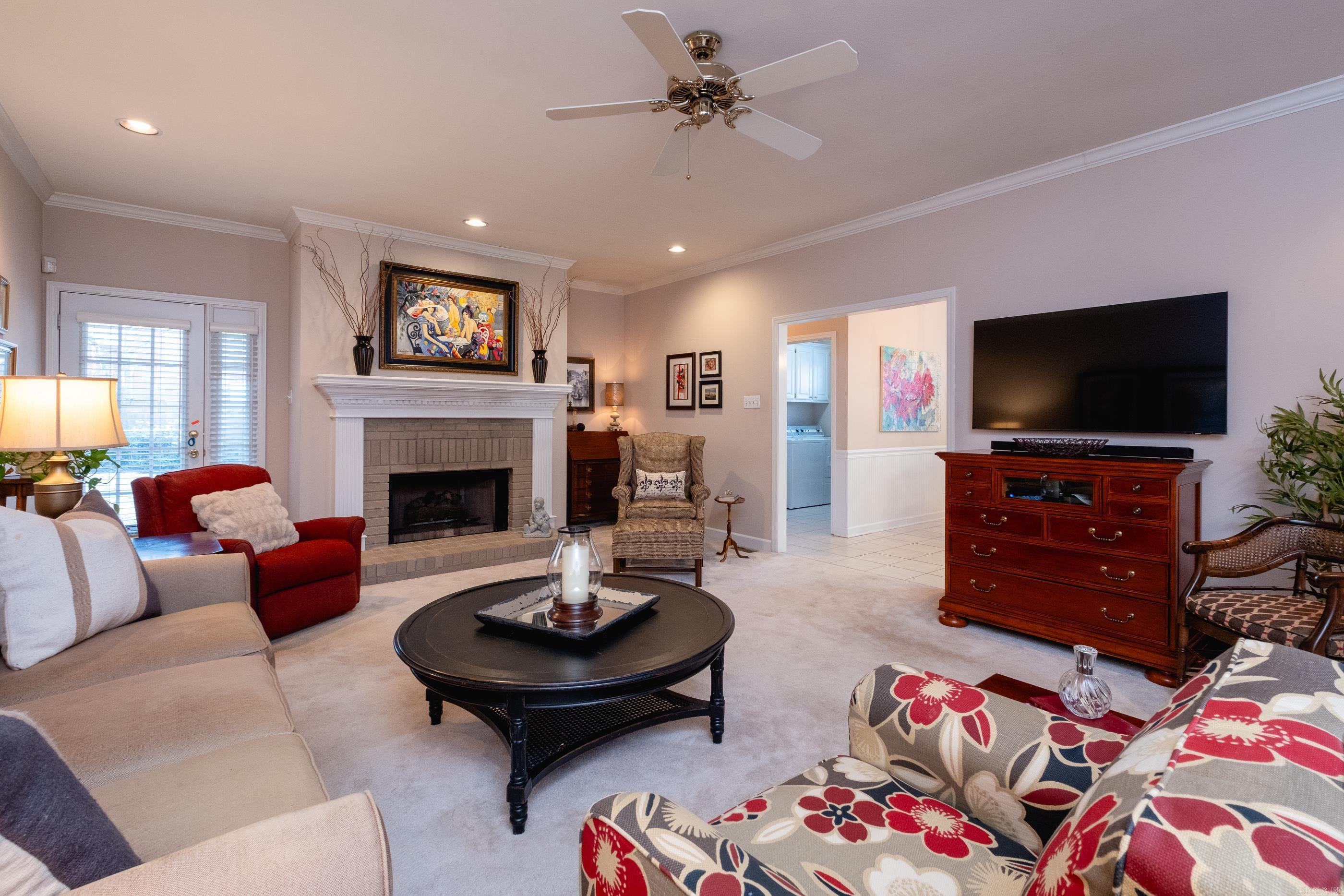 1324 Gleneagles Lane