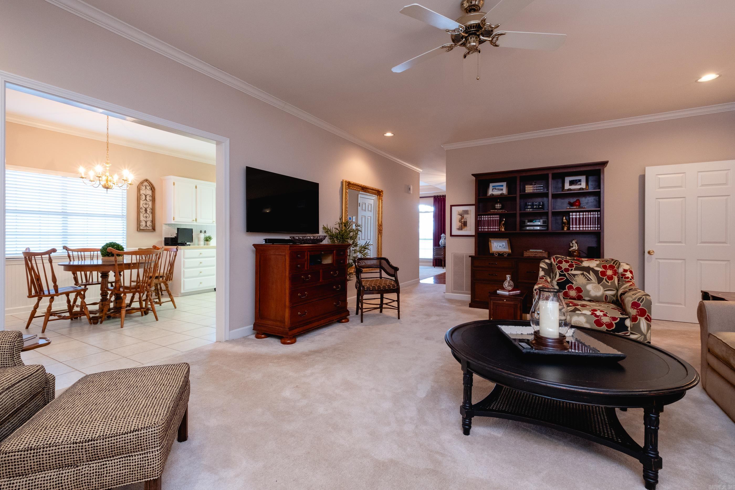 1324 Gleneagles Lane