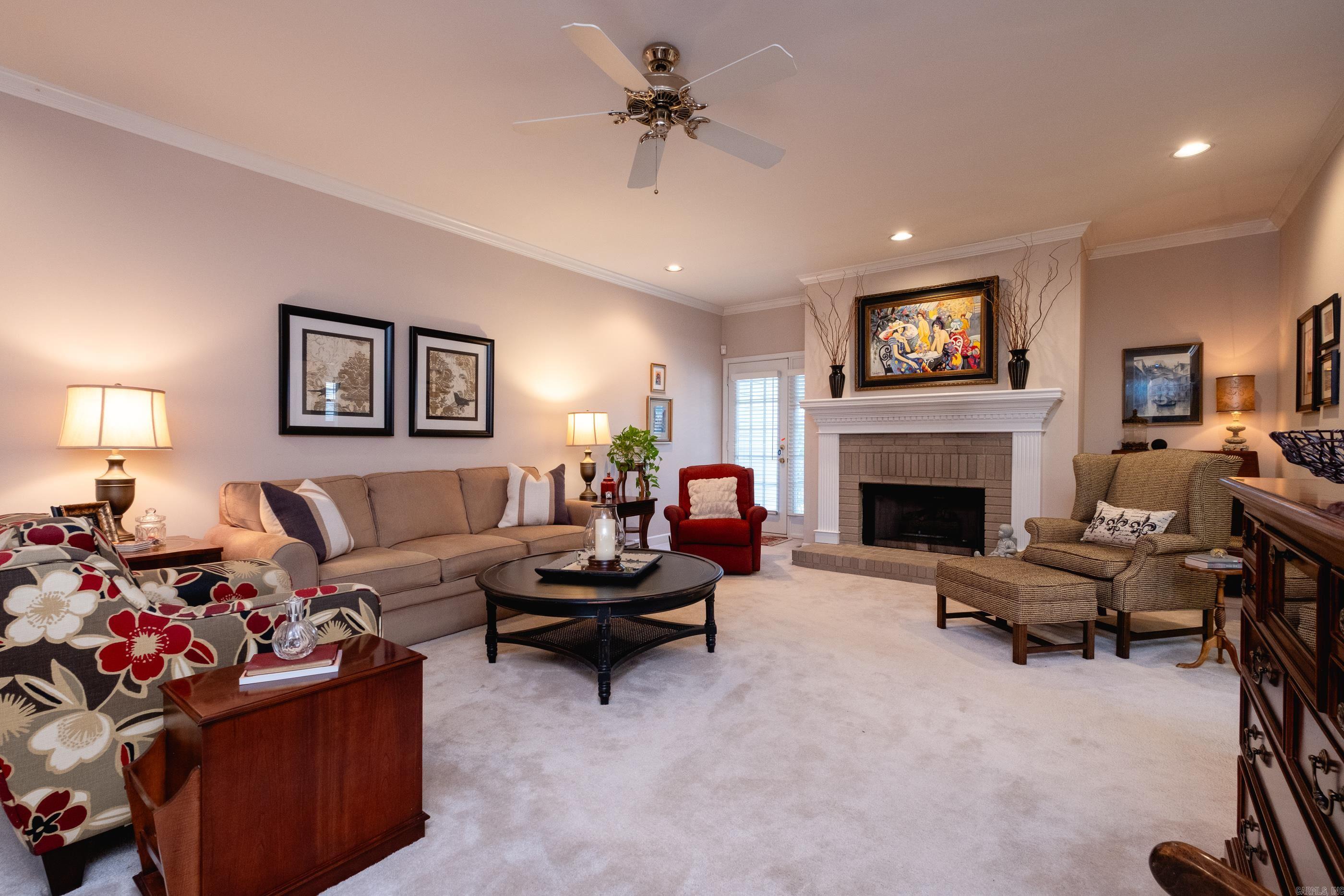 1324 Gleneagles Lane