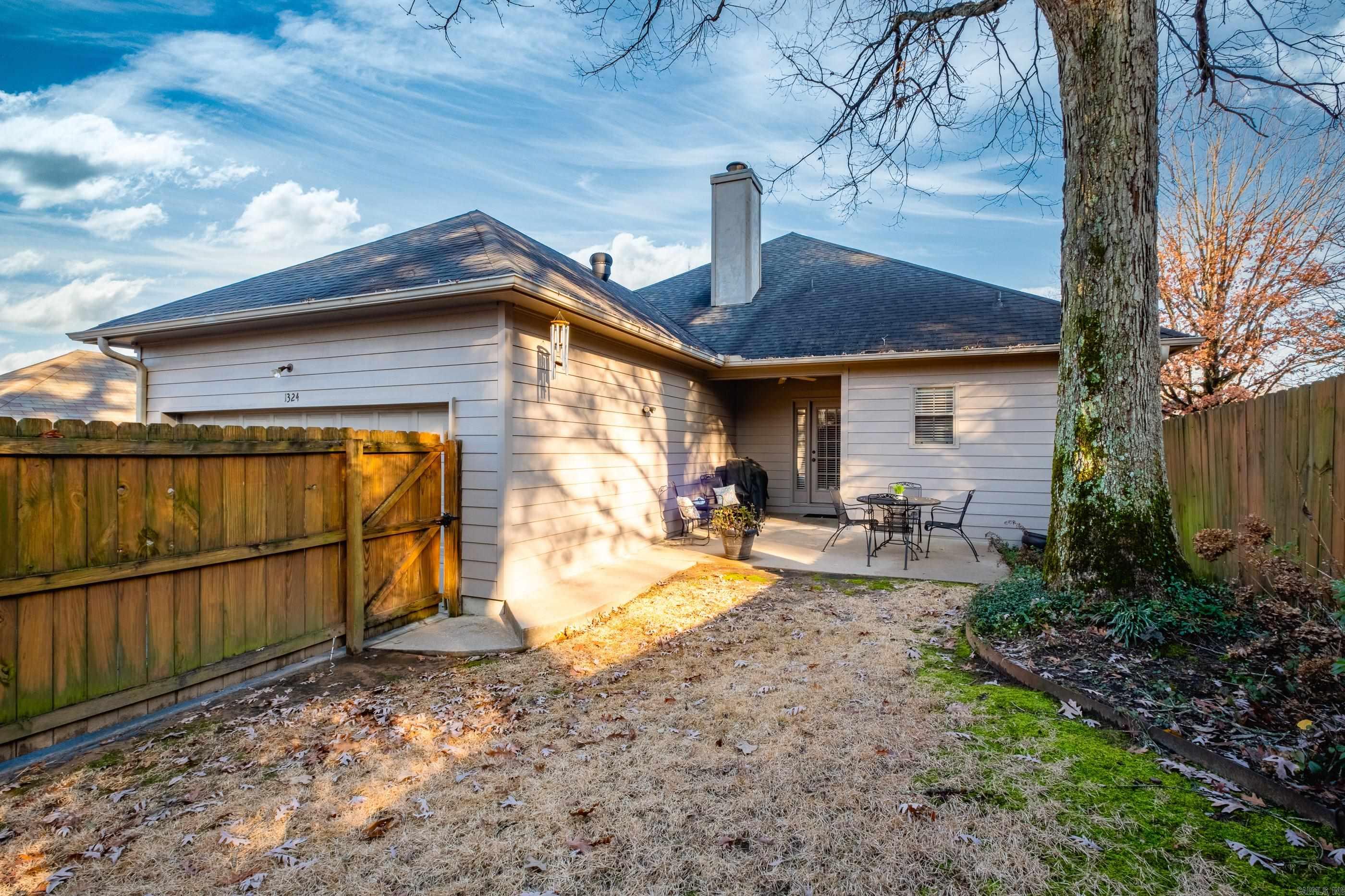 1324 Gleneagles Lane
