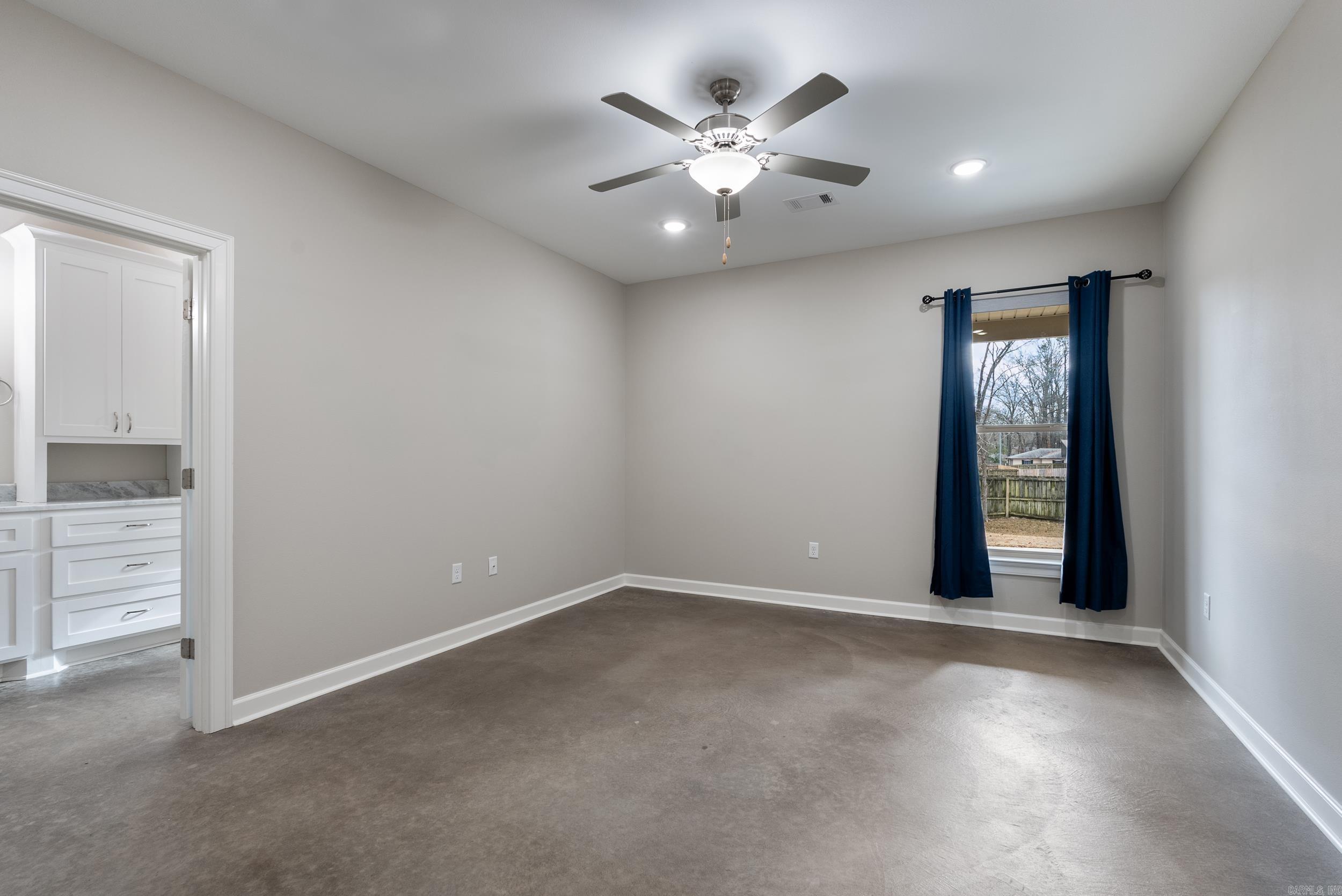 2835 Carmichael Drive