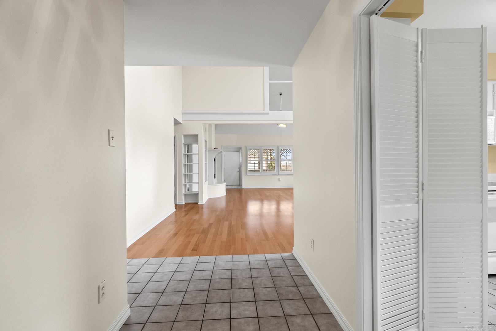 5201 FAIRWAY #22 Avenue Unit: 22