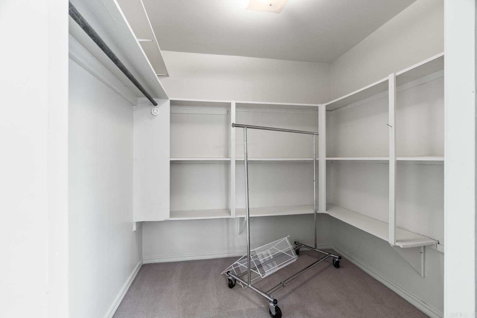 5201 FAIRWAY #22 Avenue Unit: 22