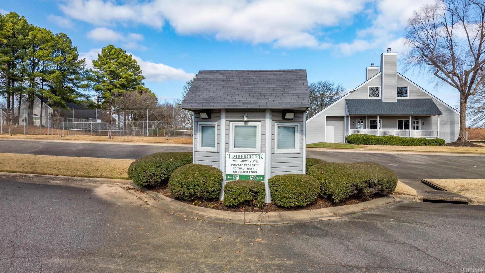 5201 FAIRWAY #22 Avenue Unit: 22