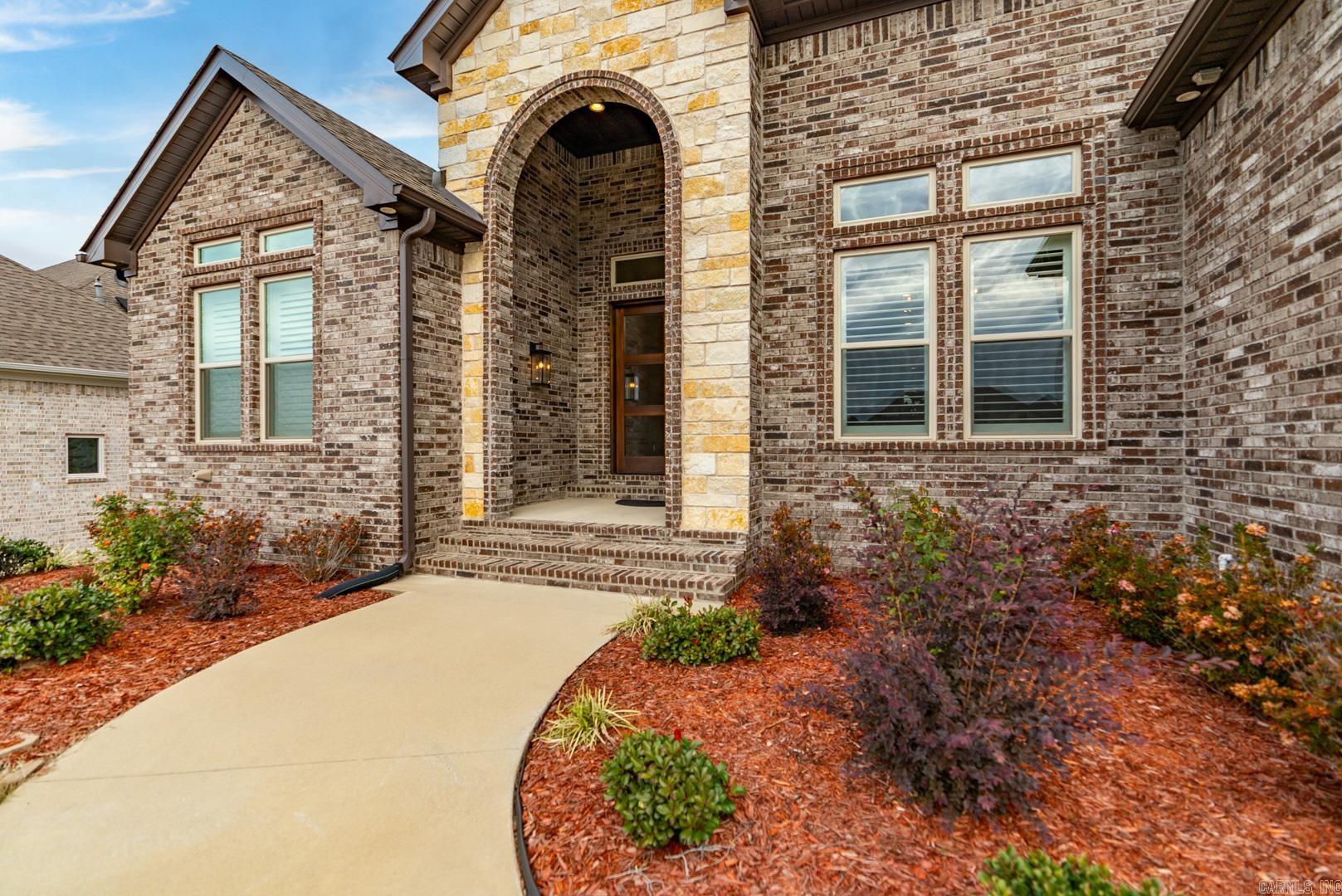 9840 Laurel Oak Drive