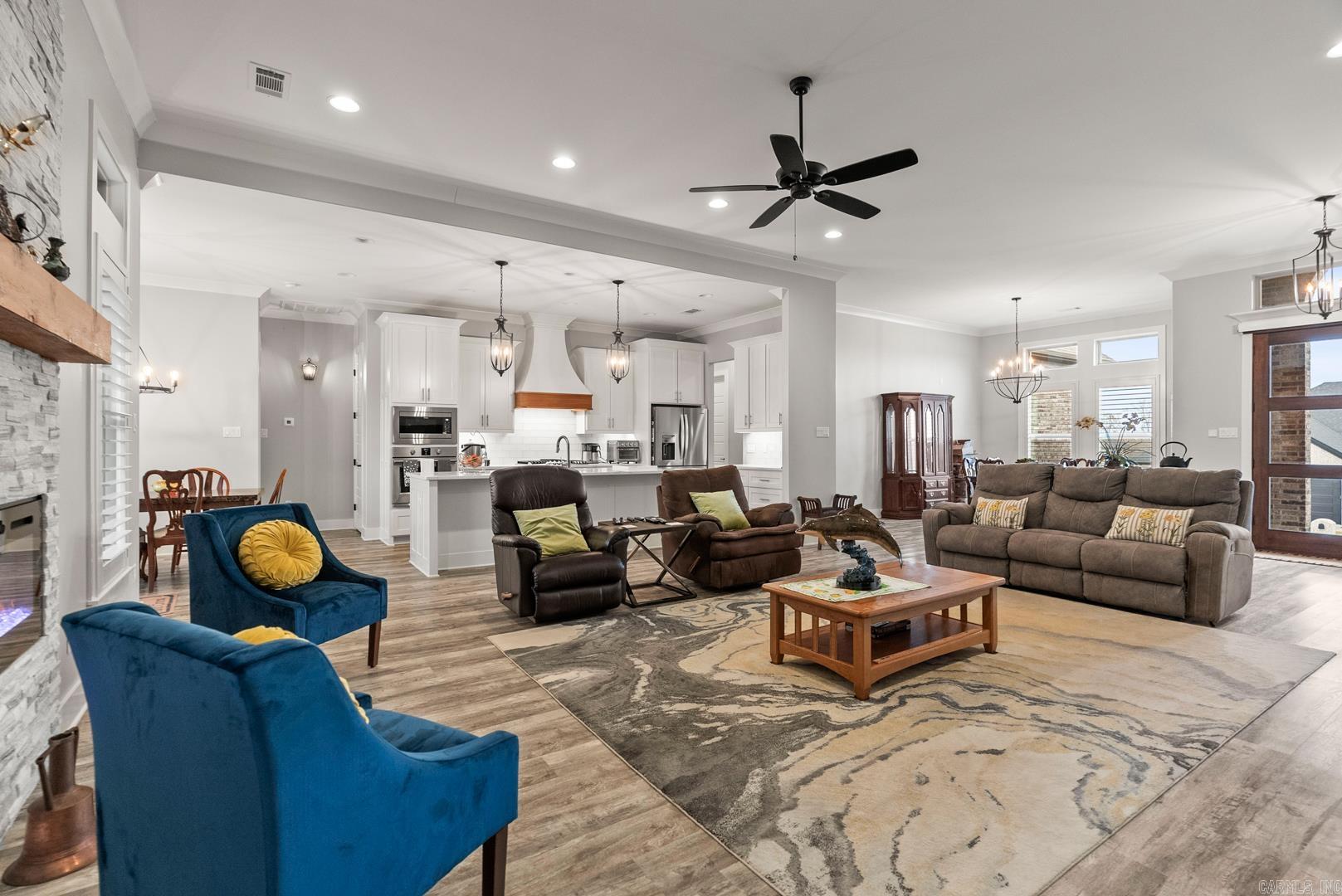 9840 Laurel Oak Drive