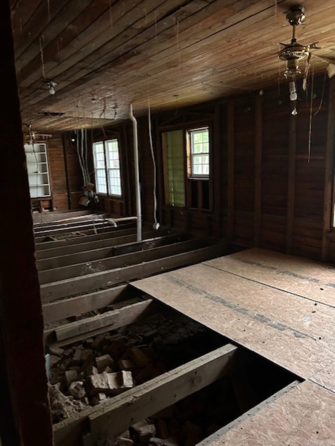 914 & 918 Heights Road