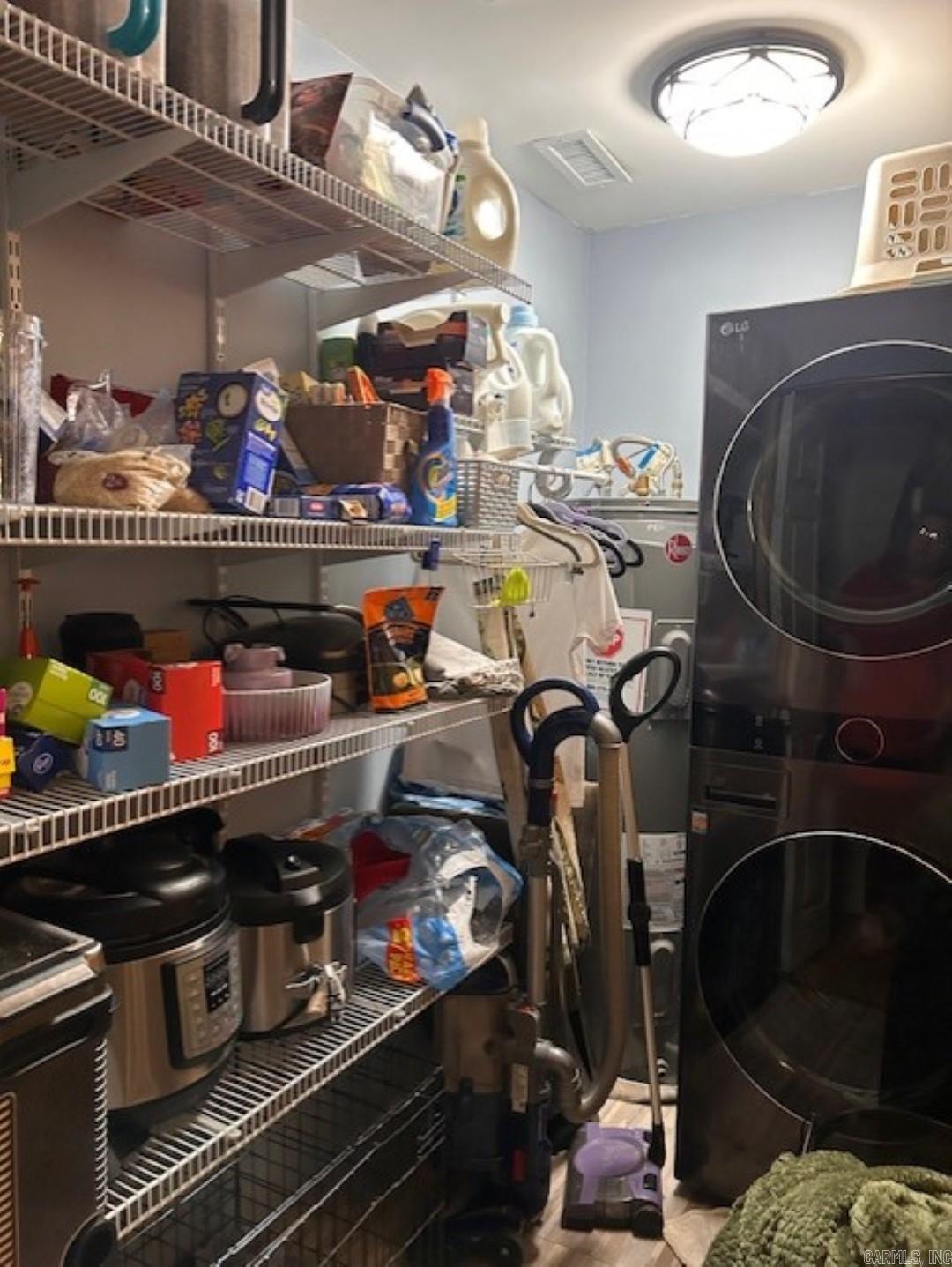 914 & 918 Heights Road