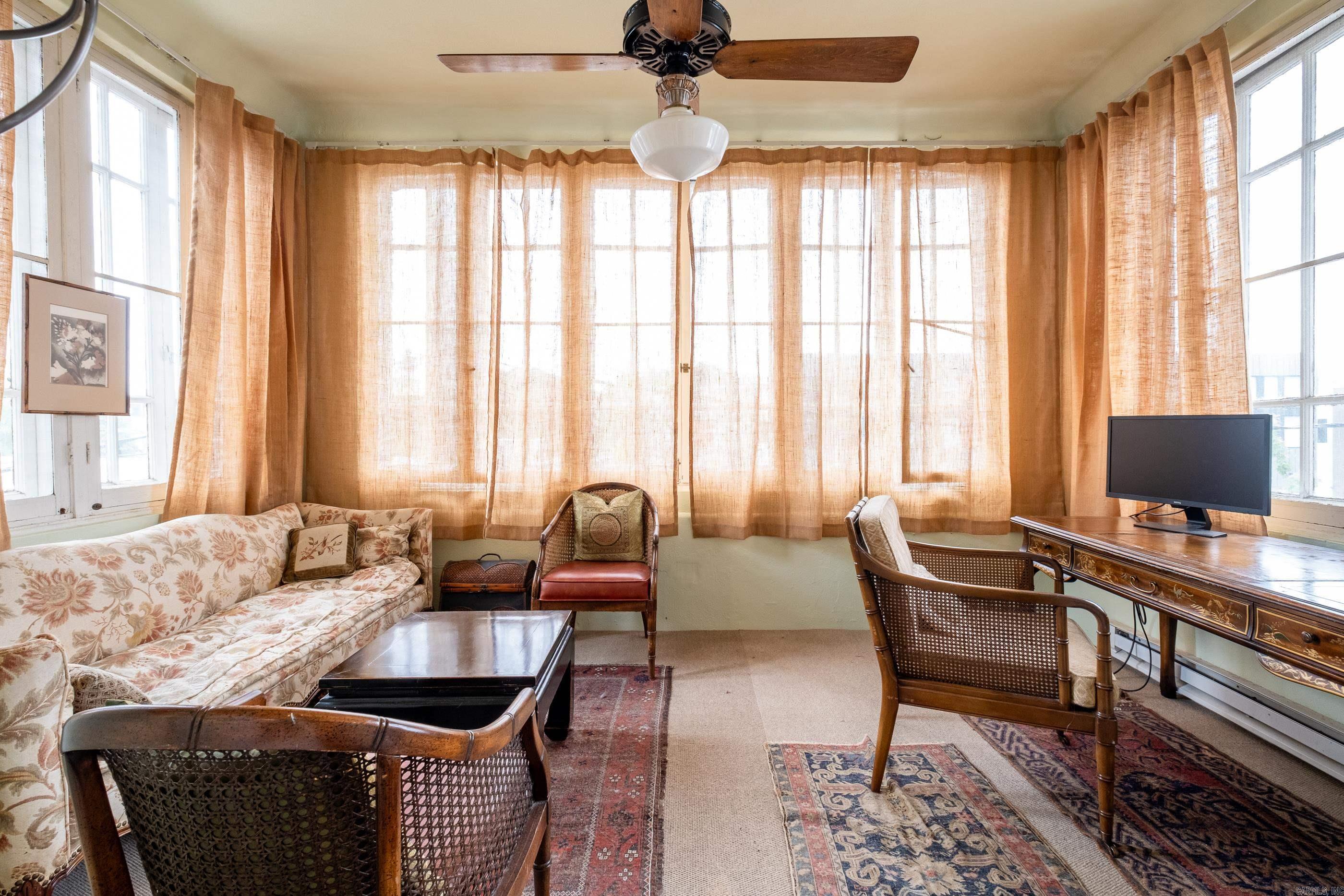 1409 Louisiana Street Unit: 10