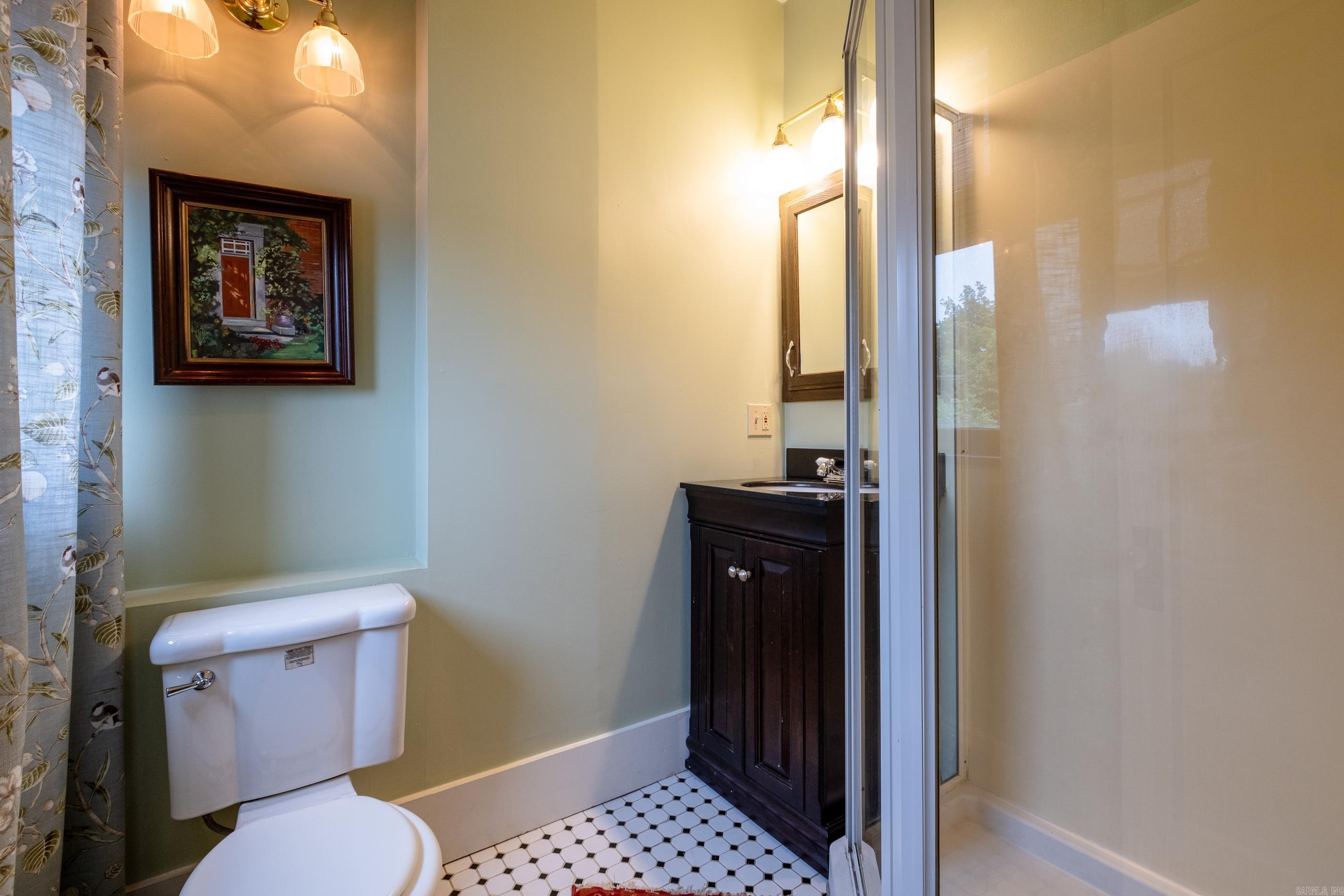 1409 Louisiana Street Unit: 10