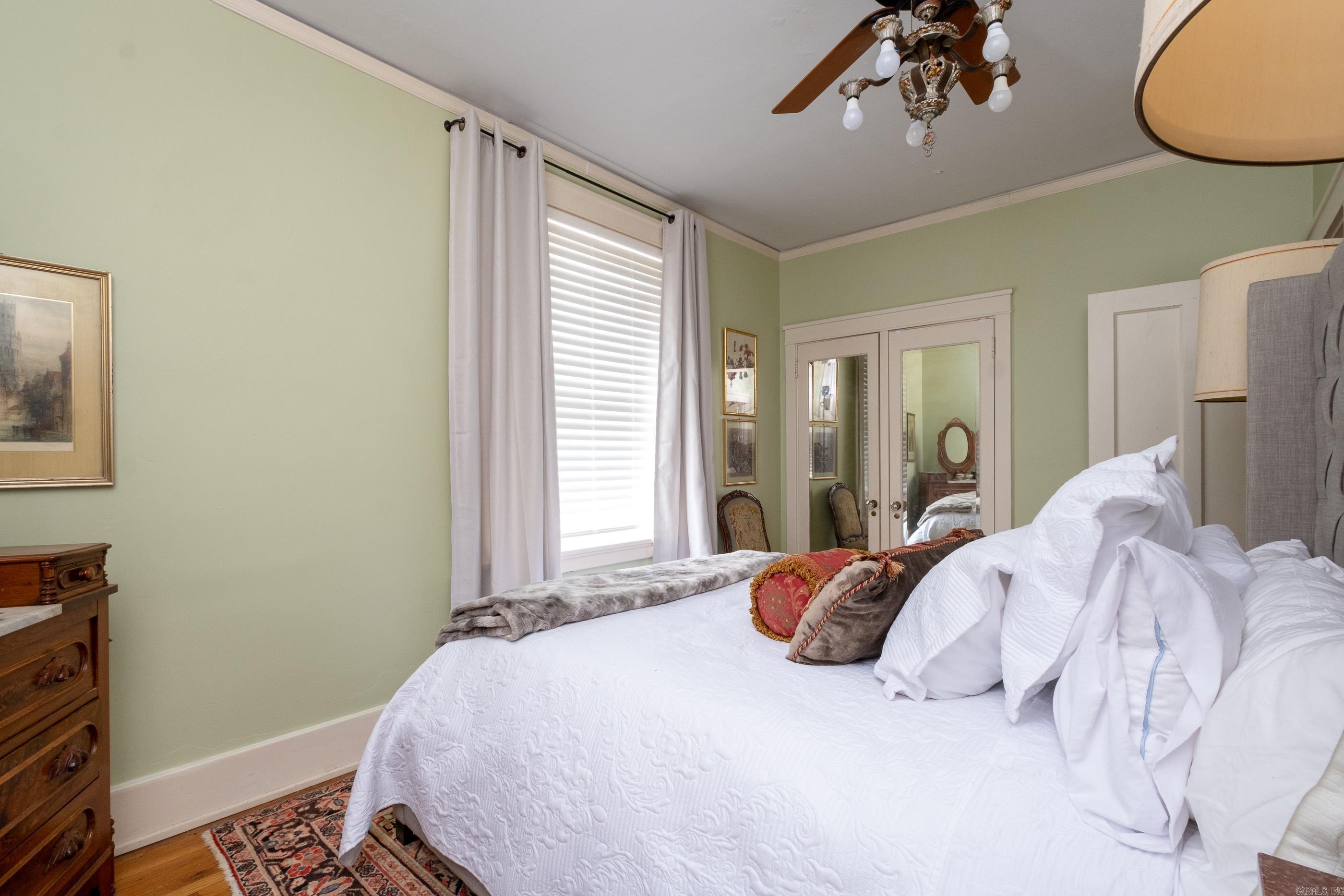 1409 Louisiana Street Unit: 10