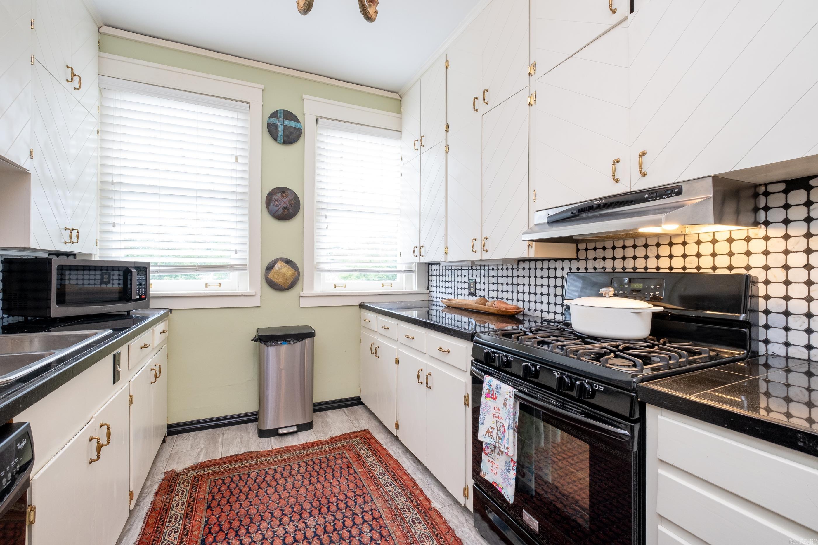 1409 Louisiana Street Unit: 10