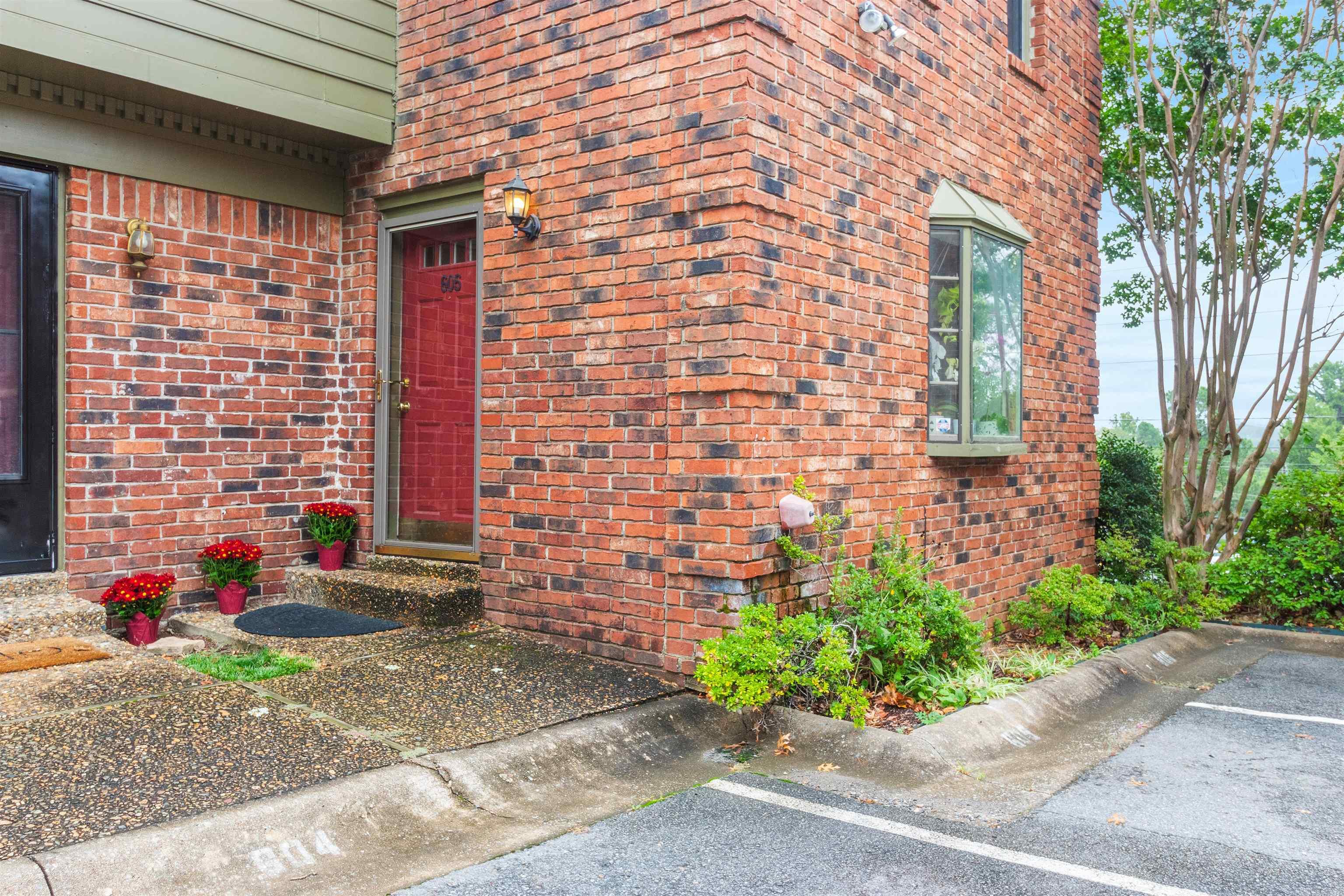 504 Green Mountain Dr, #605 Drive Unit: #605