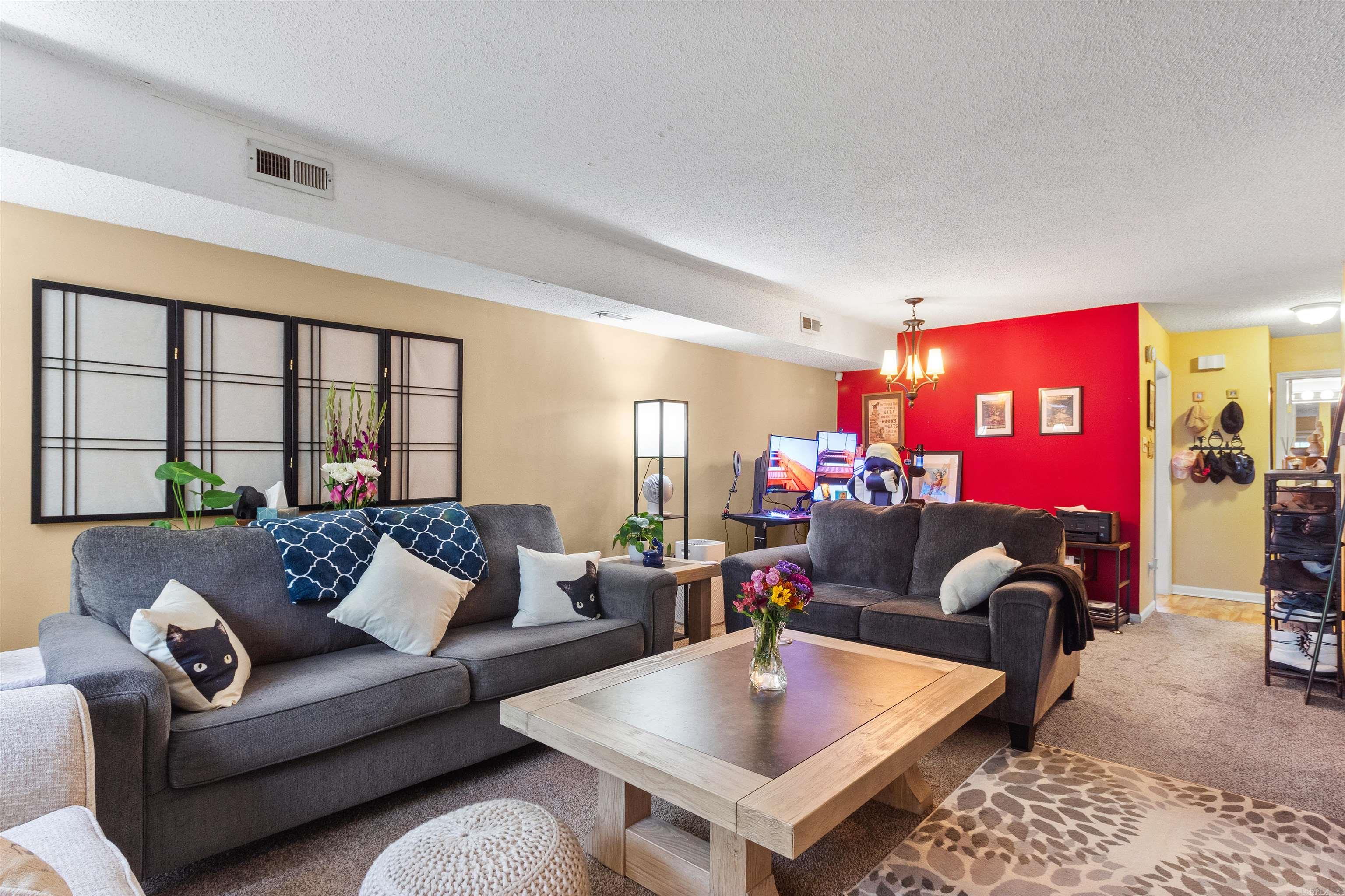 504 Green Mountain Dr, #605 Drive Unit: #605