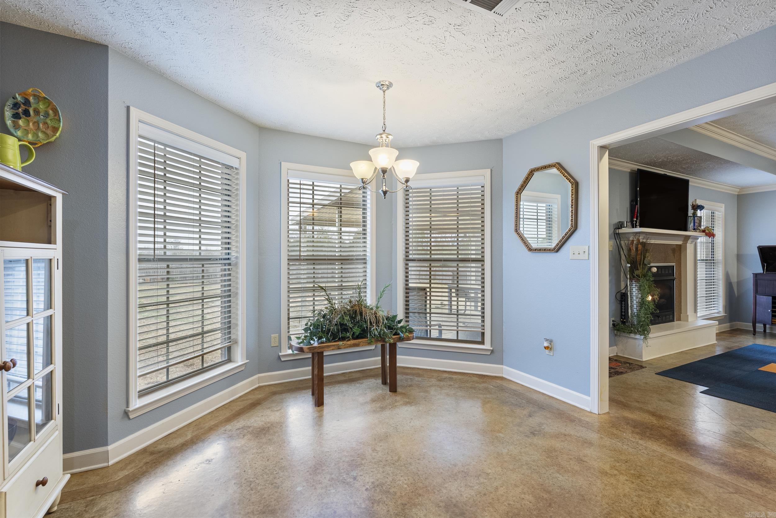 14 Pebble Drive