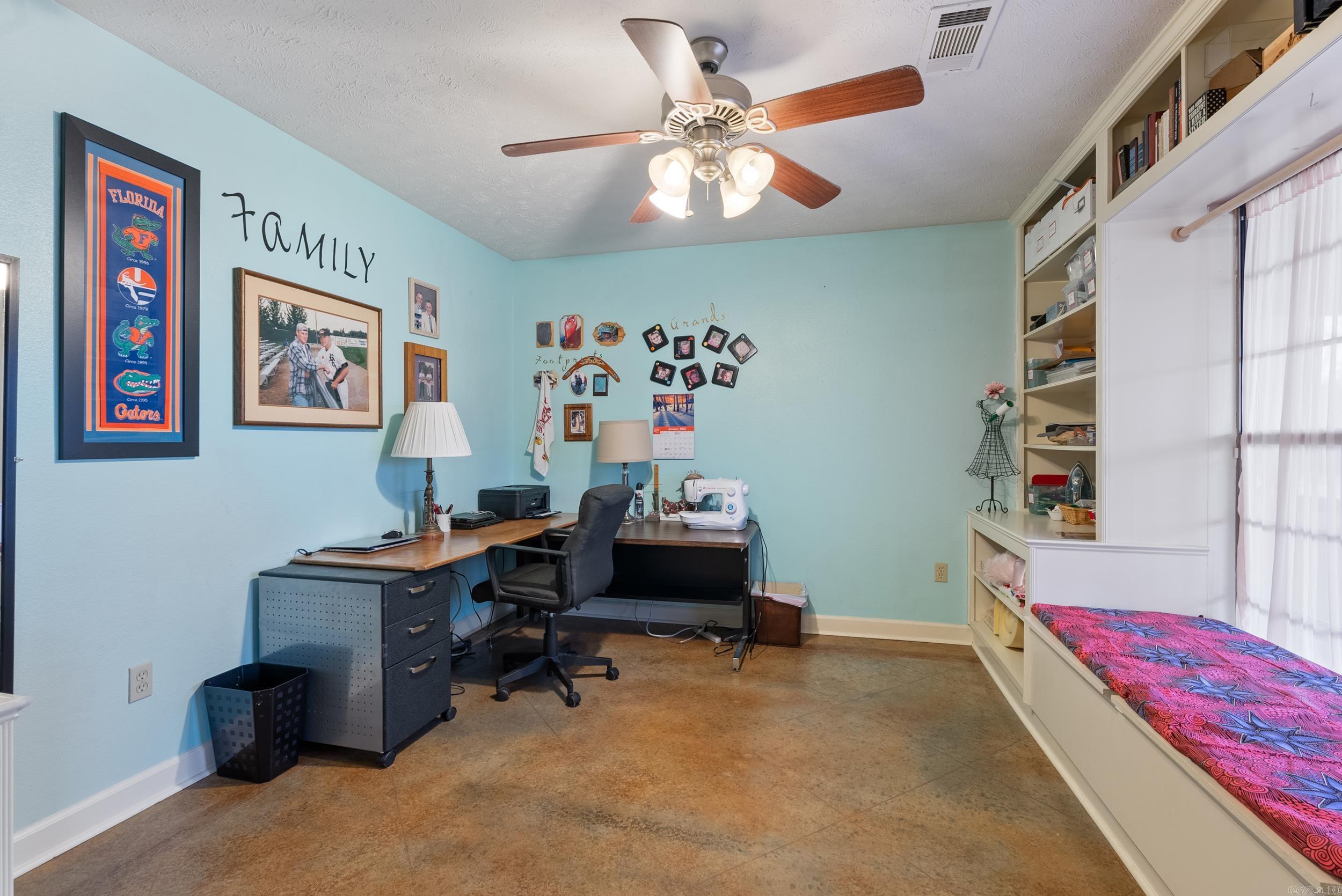14 Pebble Drive