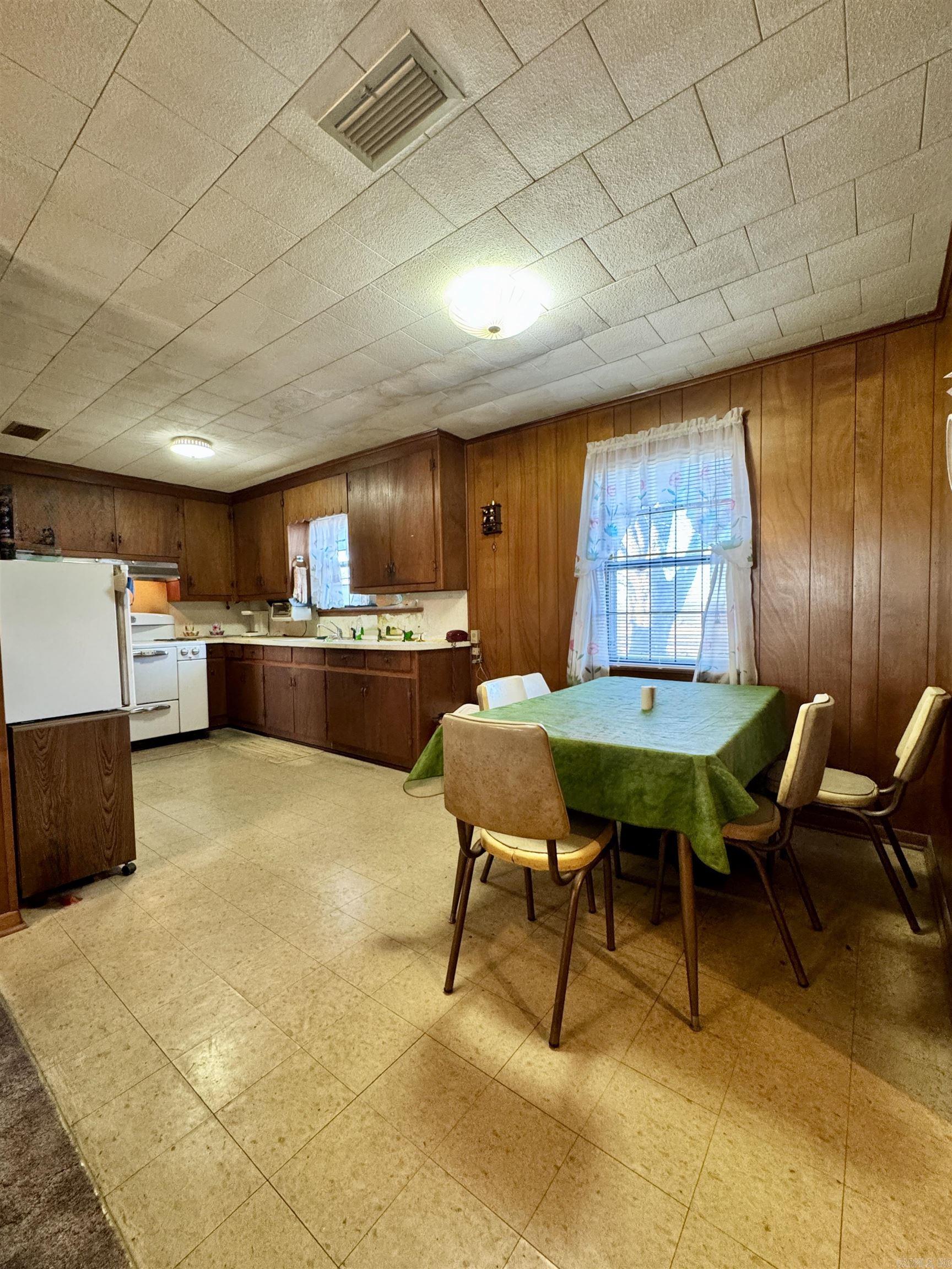 1426 Highway 54