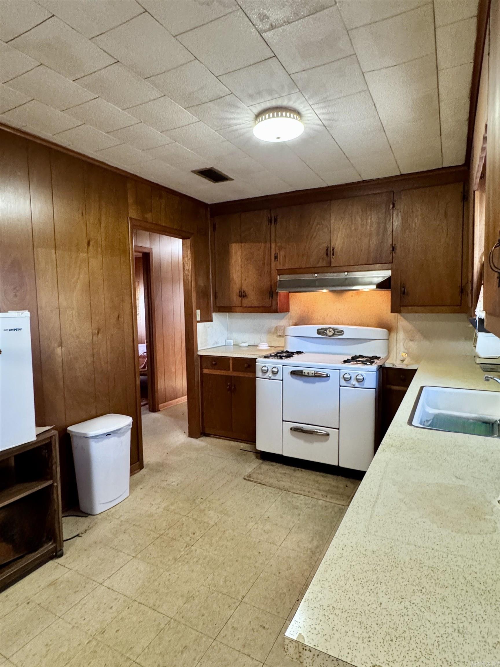 1426 Highway 54