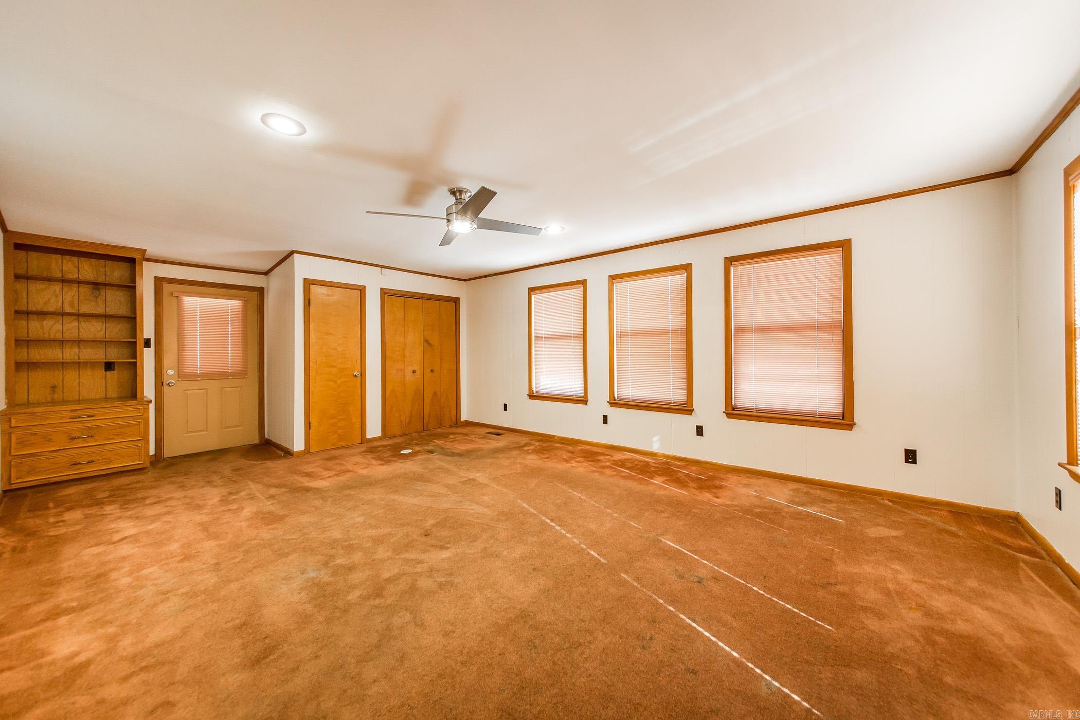 401 Poinsetta Drive