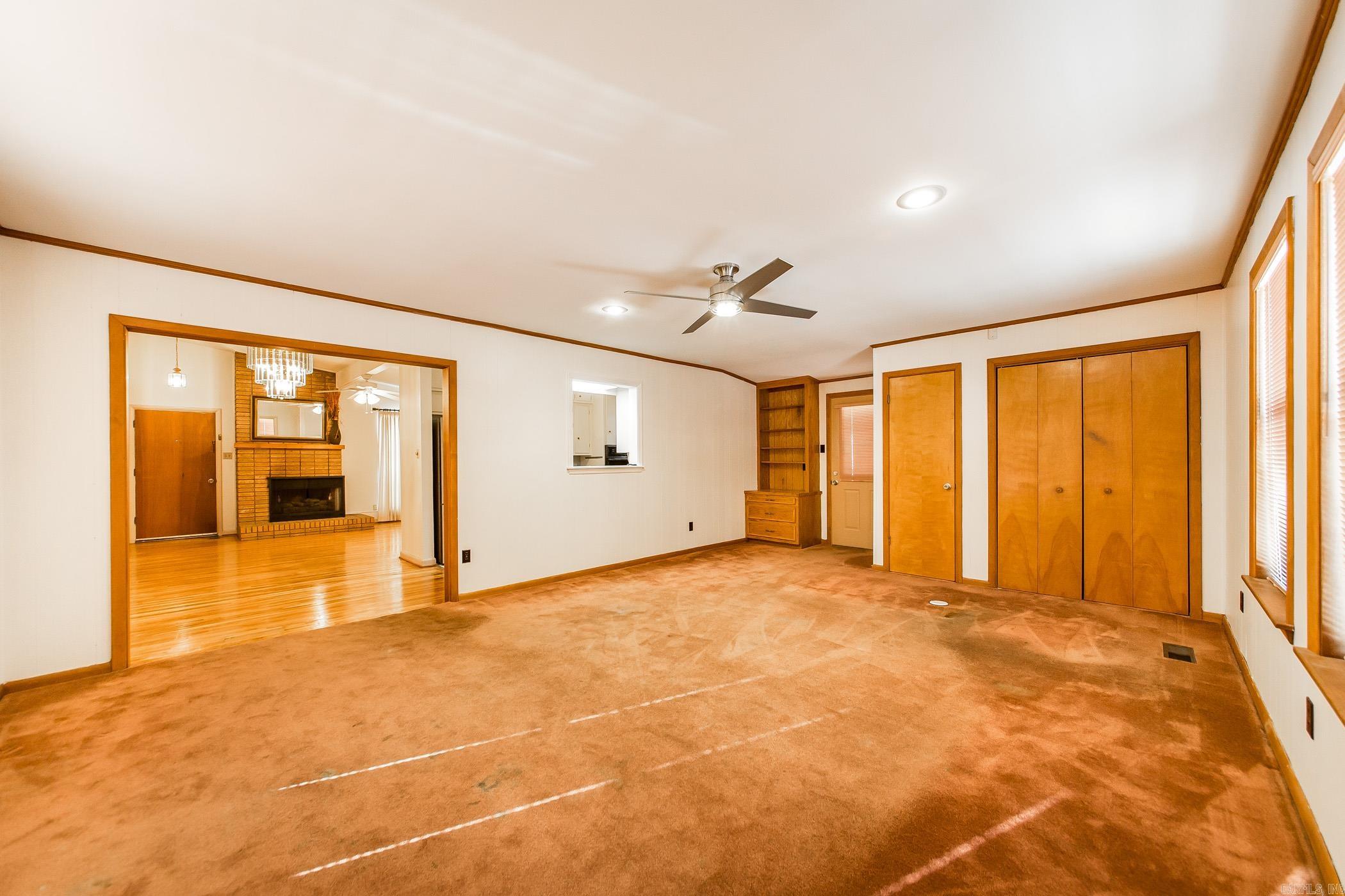 401 Poinsetta Drive