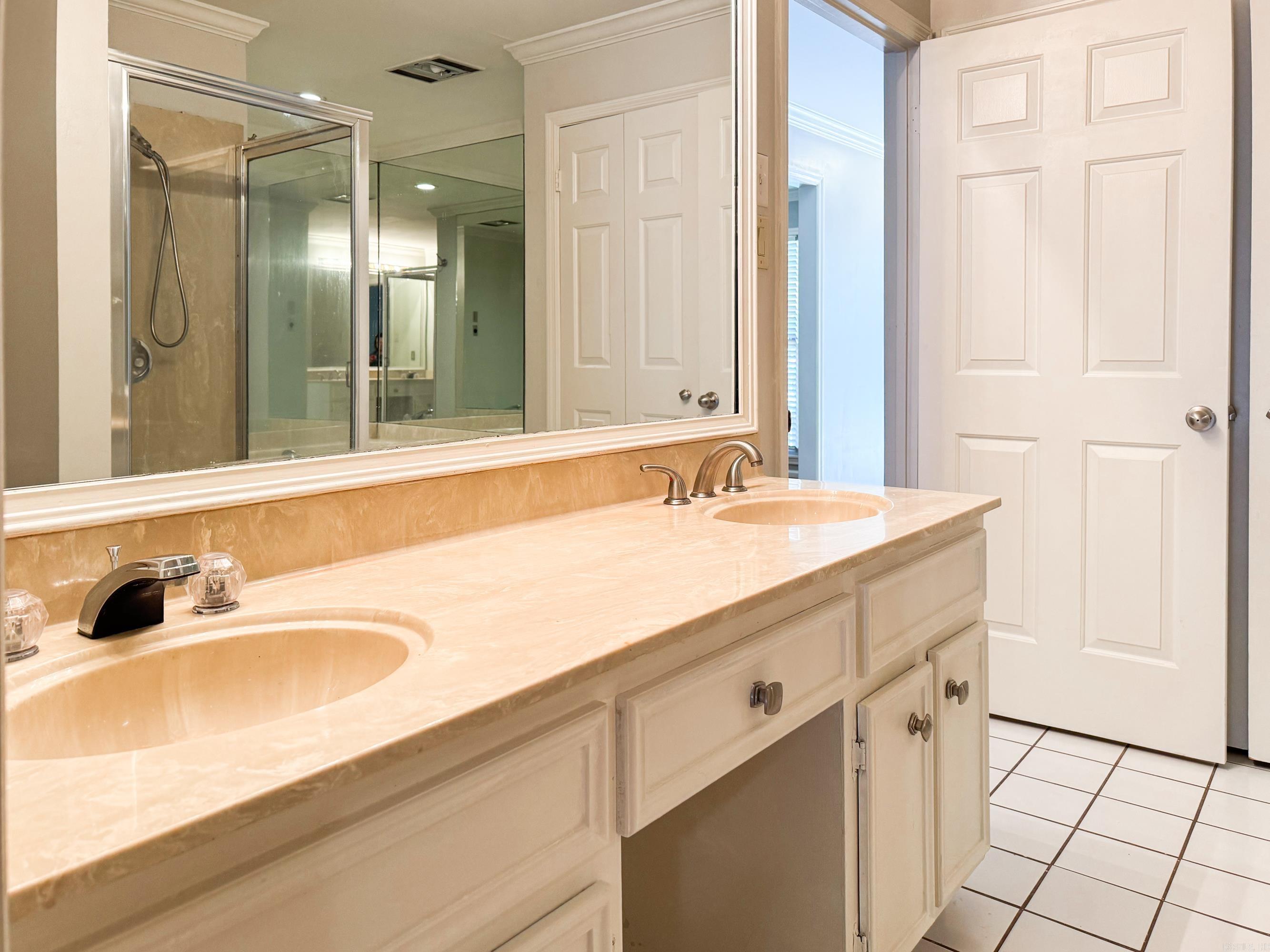 416 N Pierce Street #32