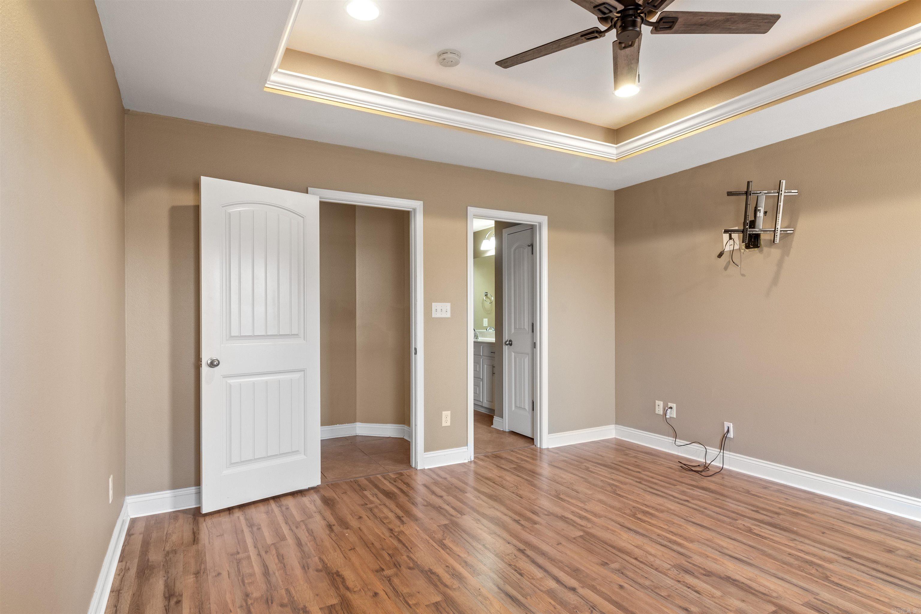 5613 Aviator Drive