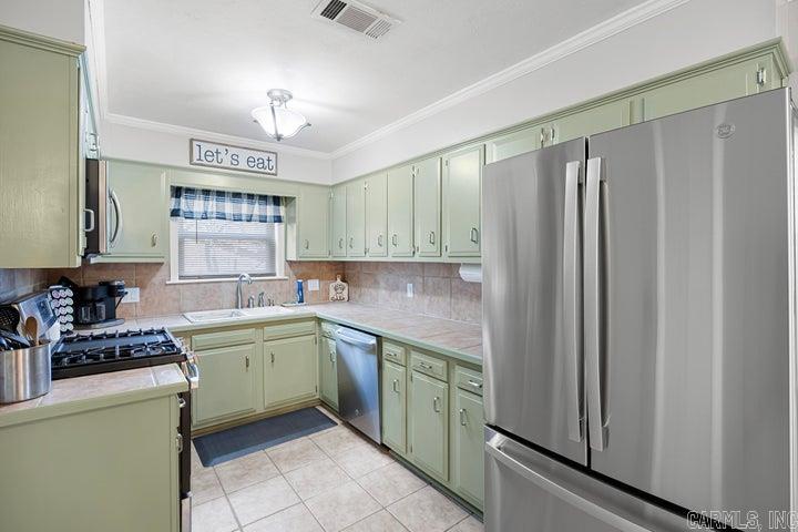 902 W 18th Terrace