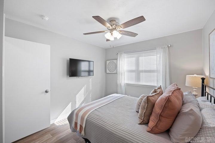 902 W 18th Terrace