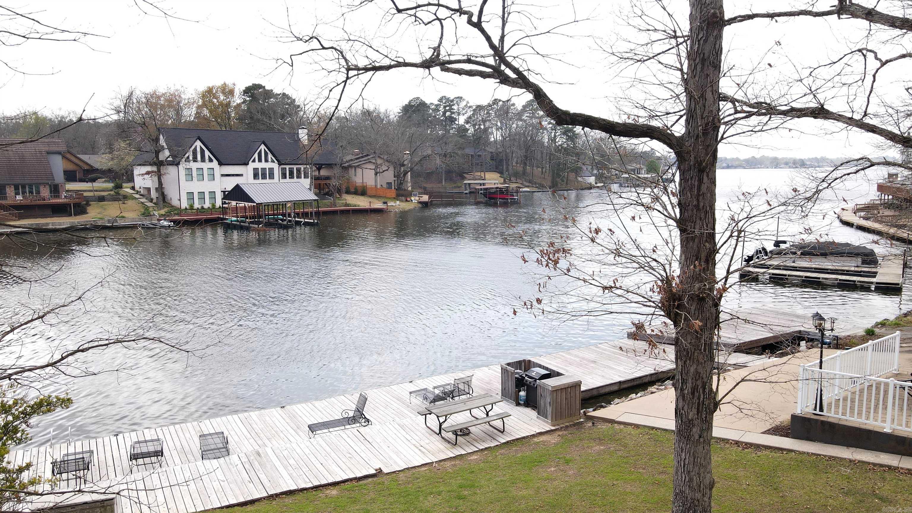 189 Bayshore Cove