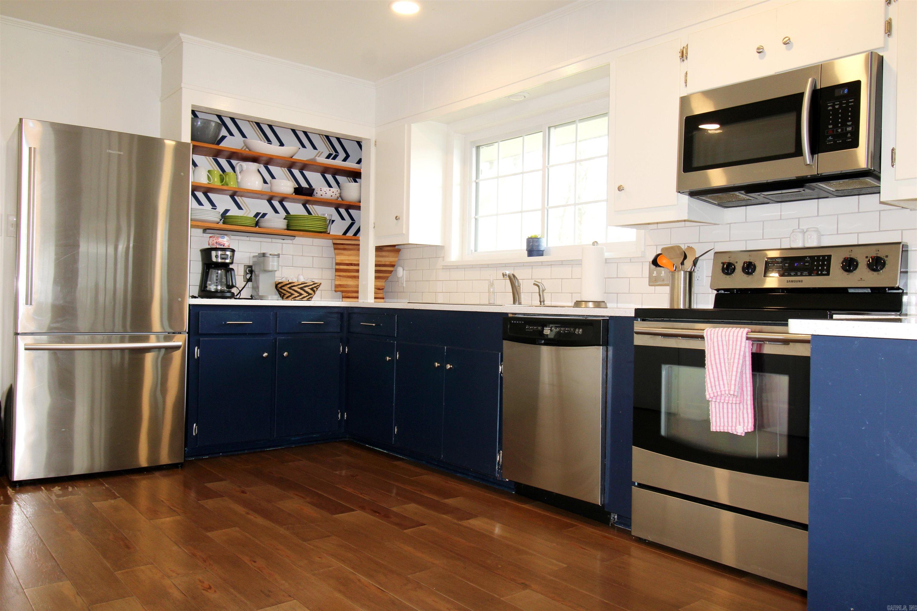 189 Bayshore Cove