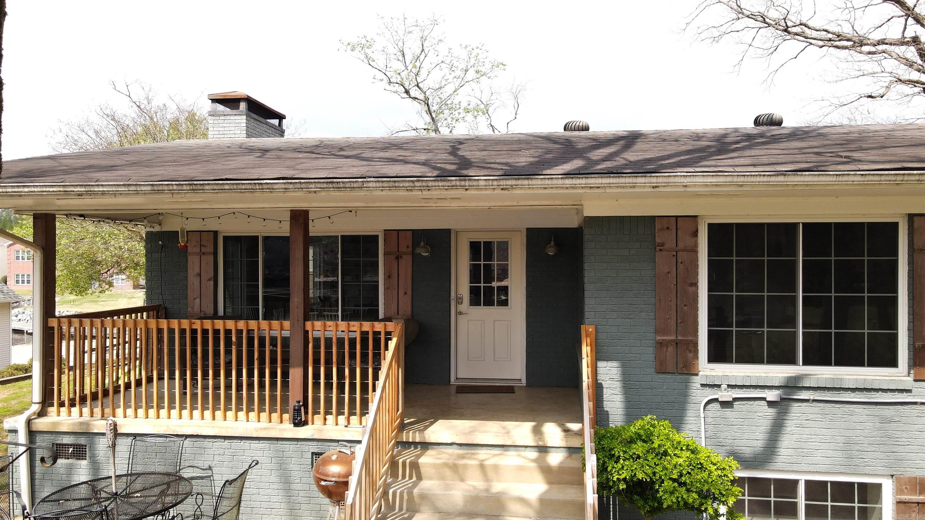 189 Bayshore Cove