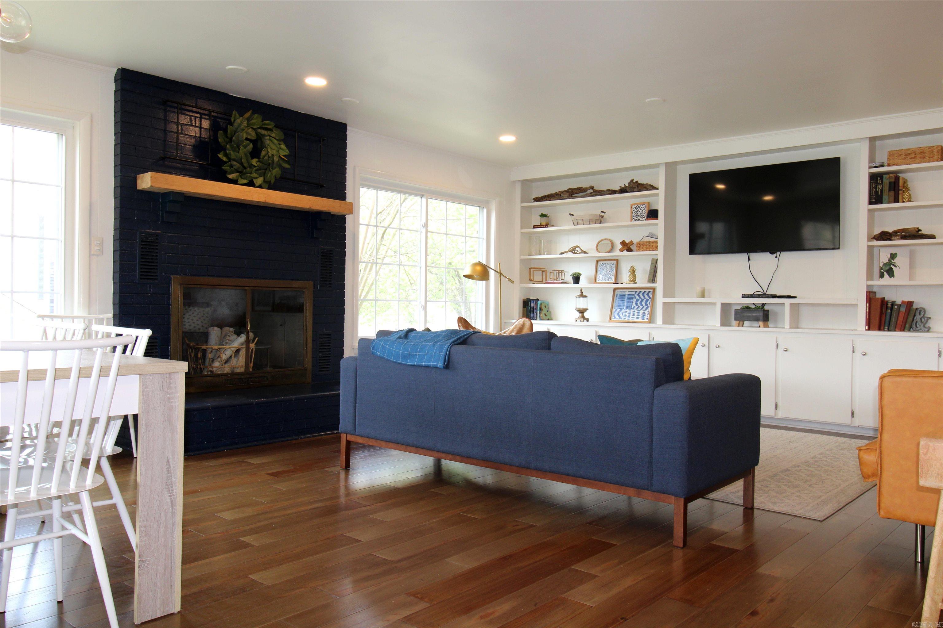 189 Bayshore Cove