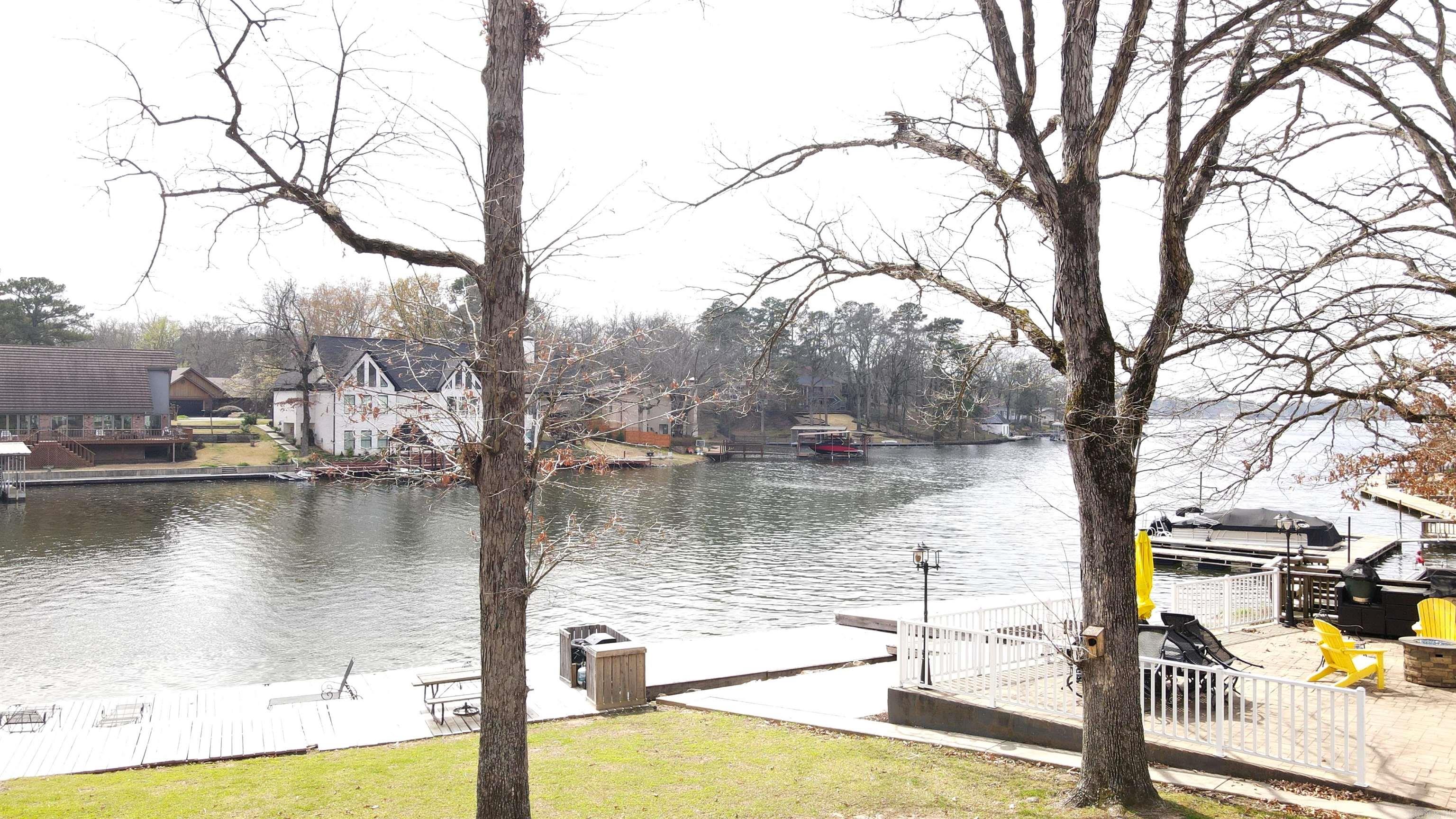 189 Bayshore Cove