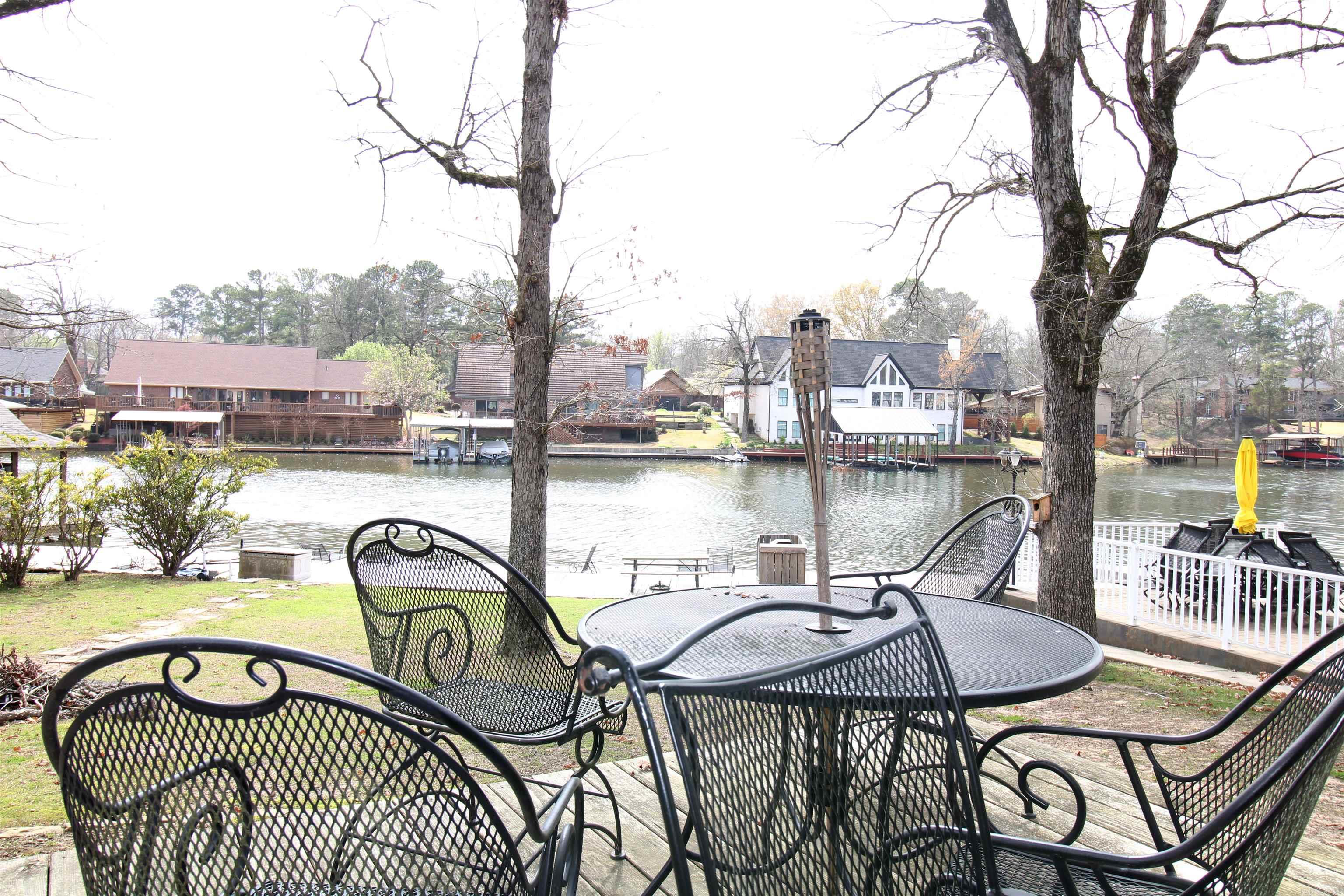 189 Bayshore Cove