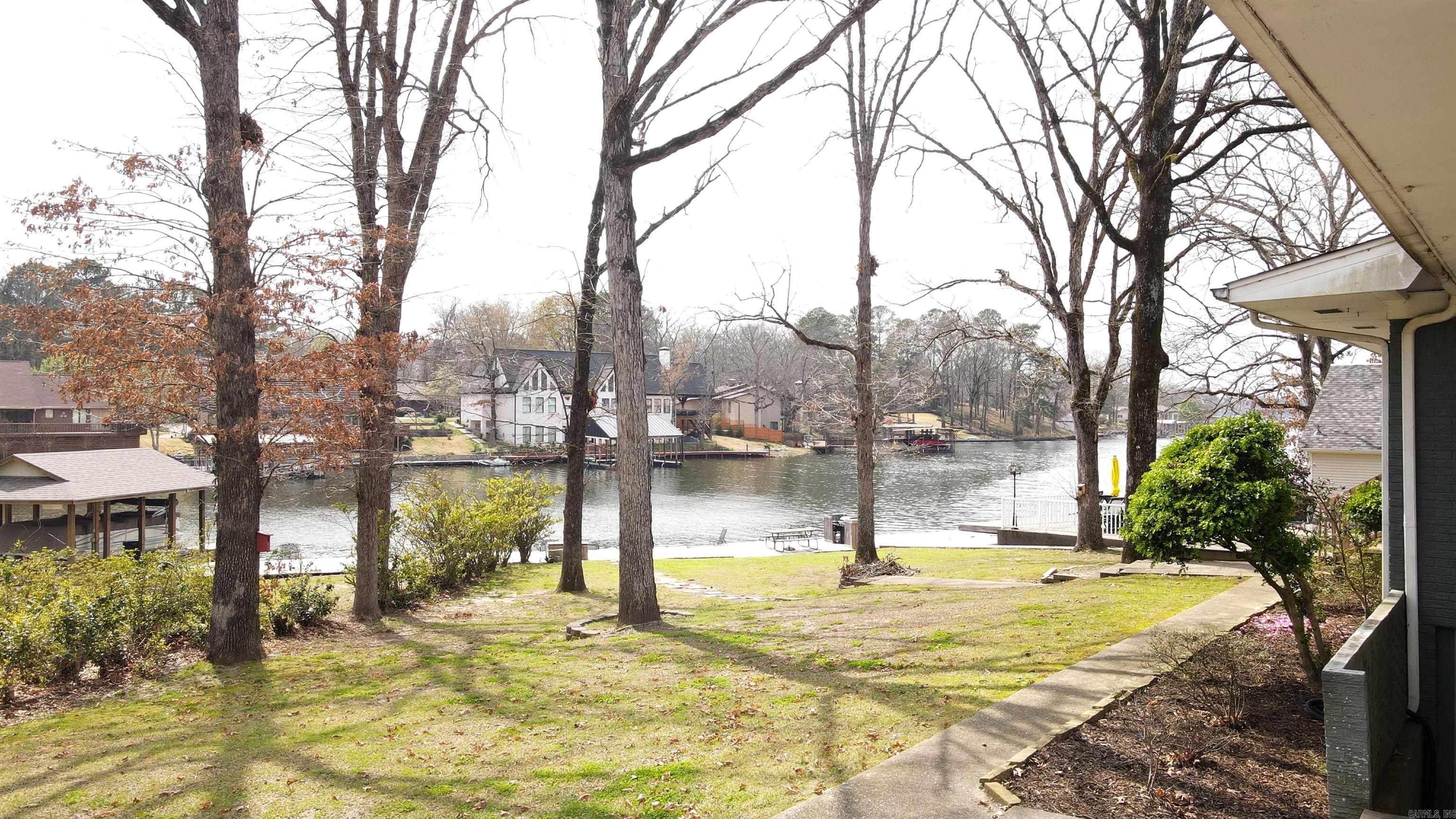 189 Bayshore Cove