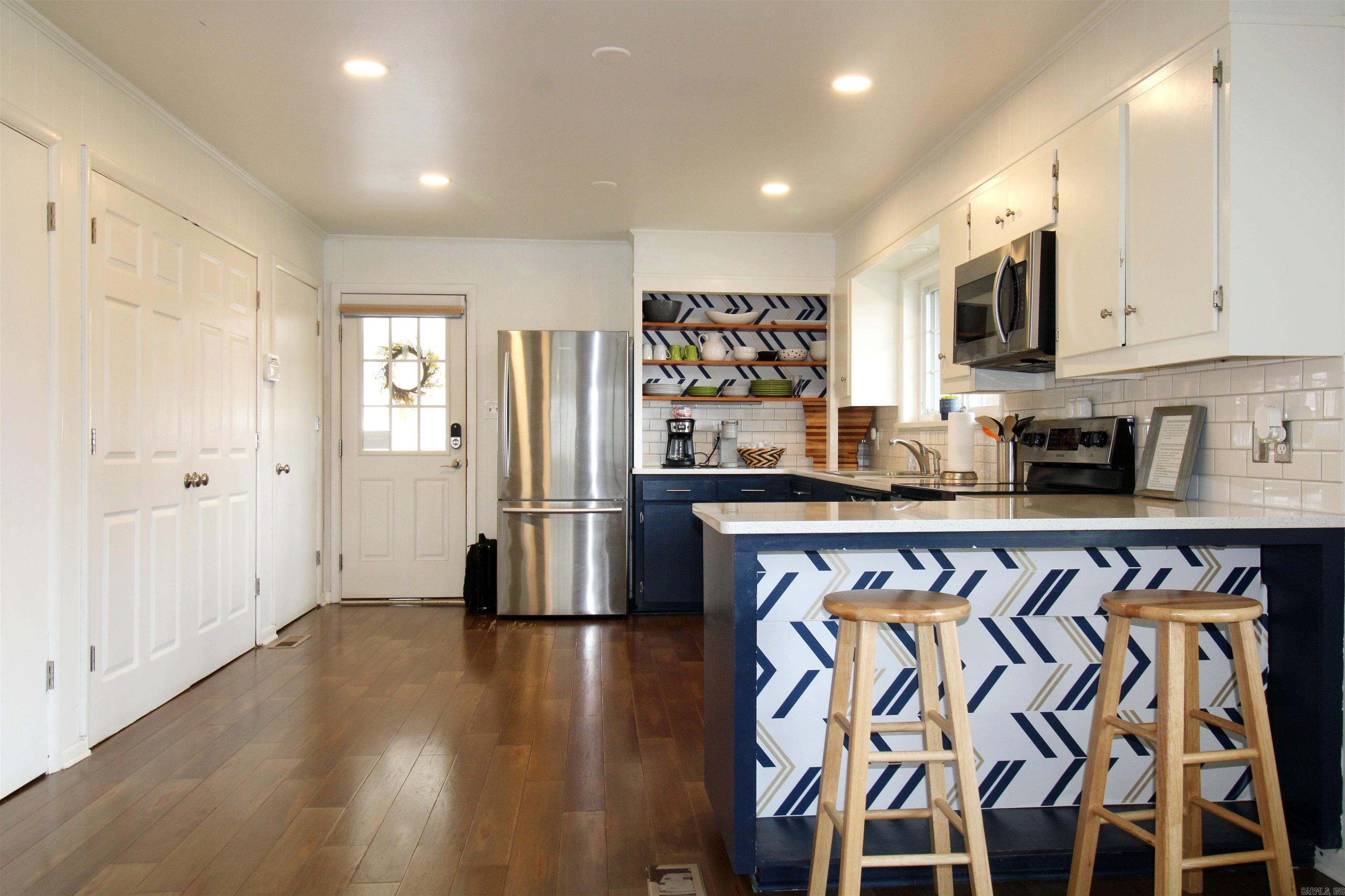 189 Bayshore Cove
