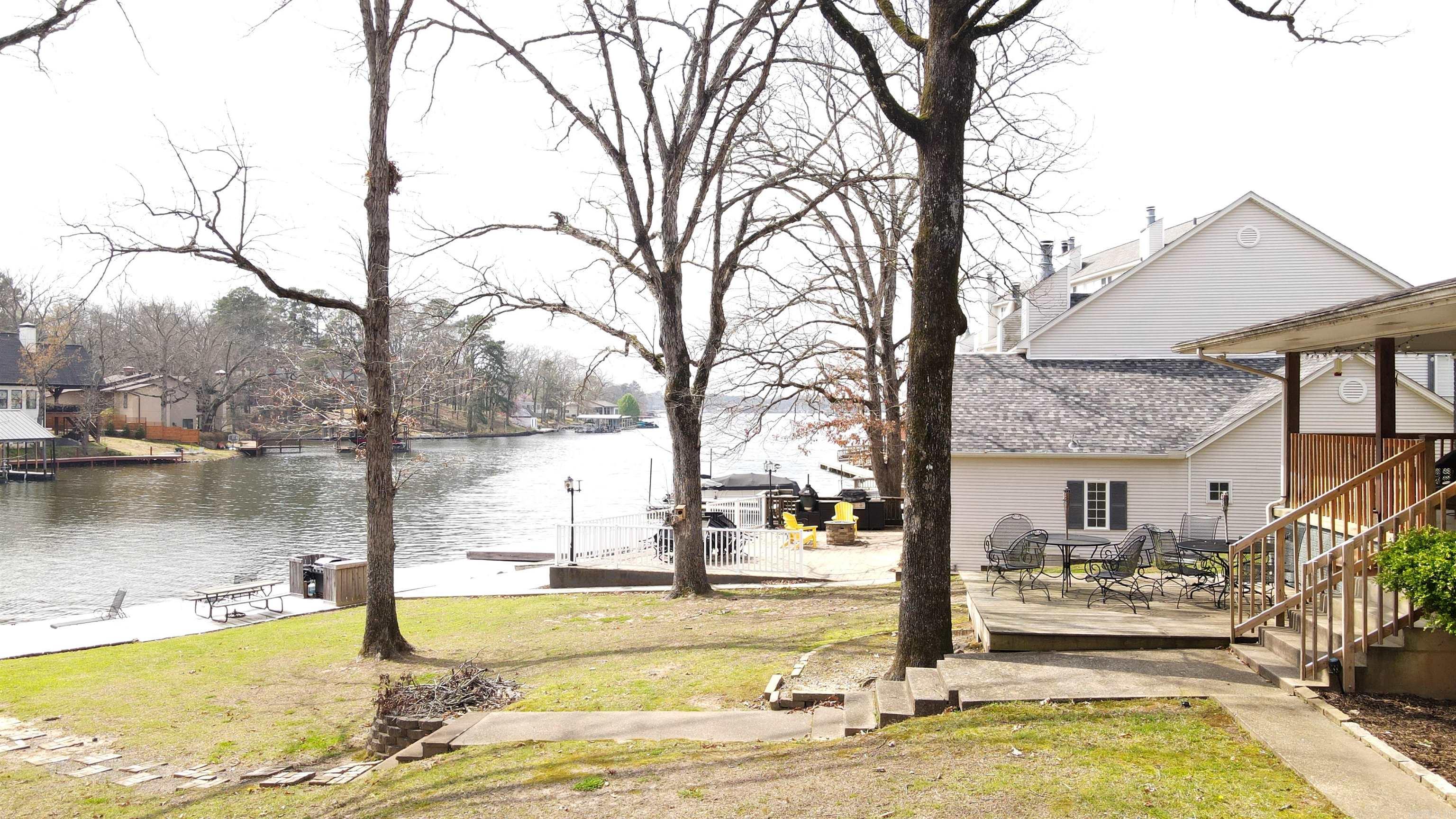 189 Bayshore Cove