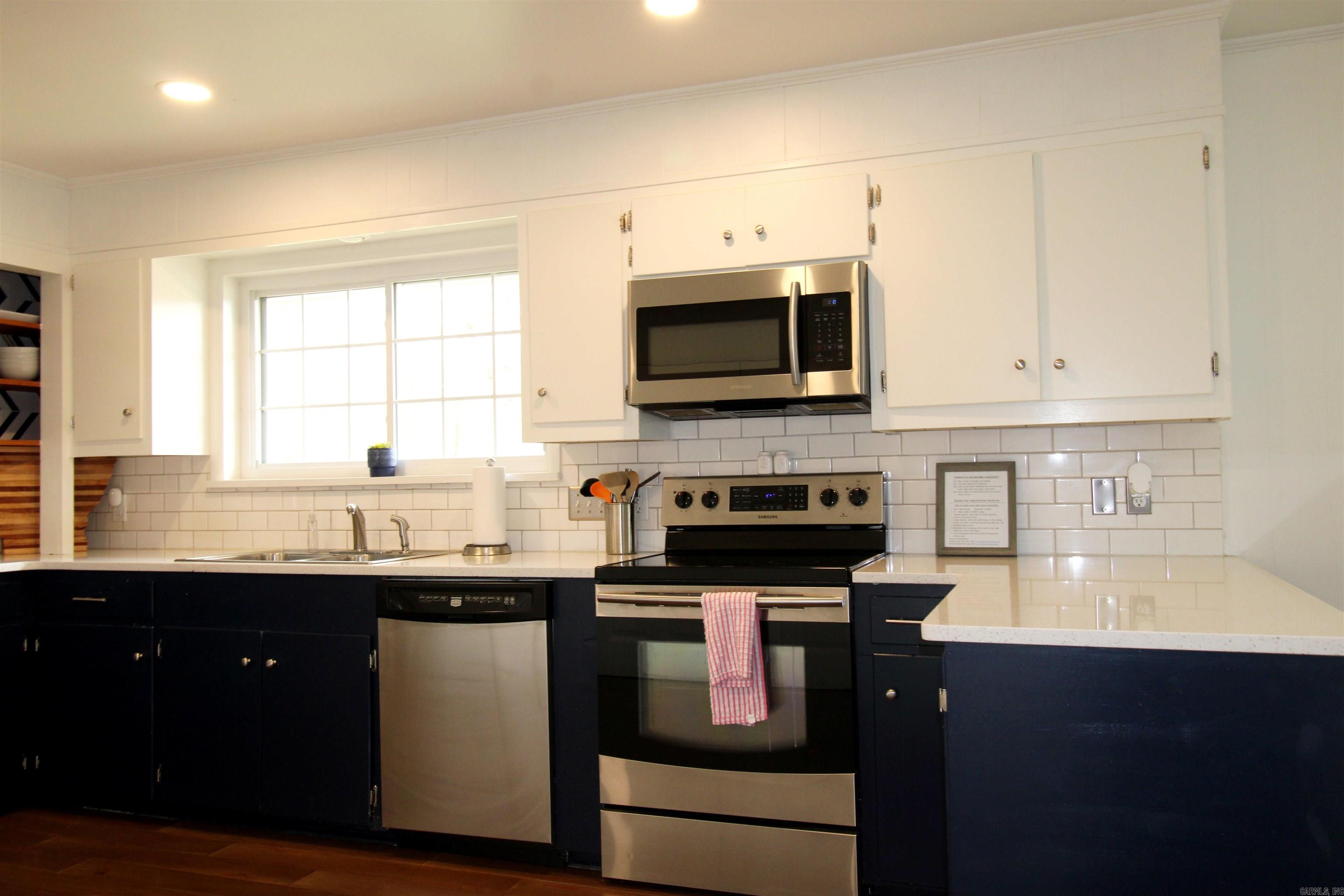 189 Bayshore Cove