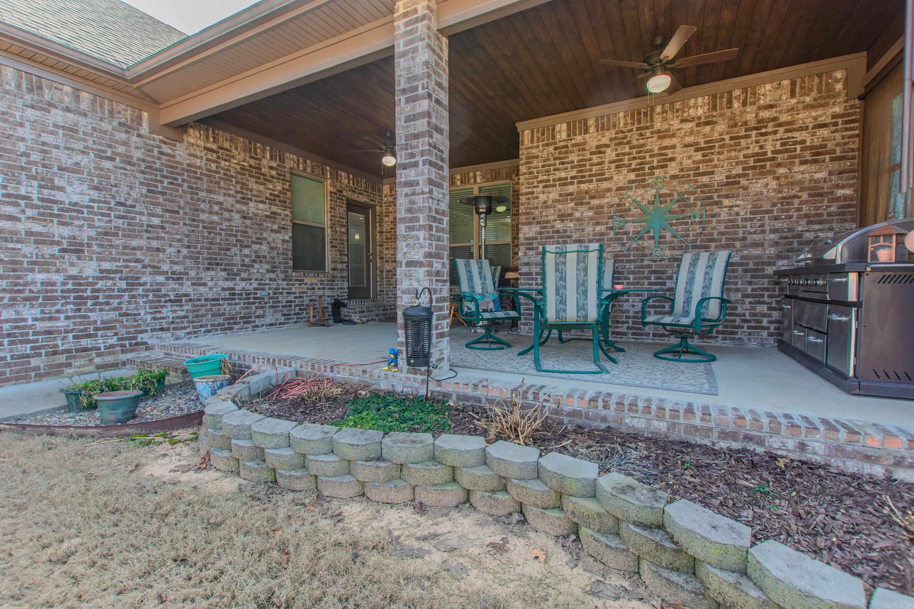 9800 Oak Forest Lane